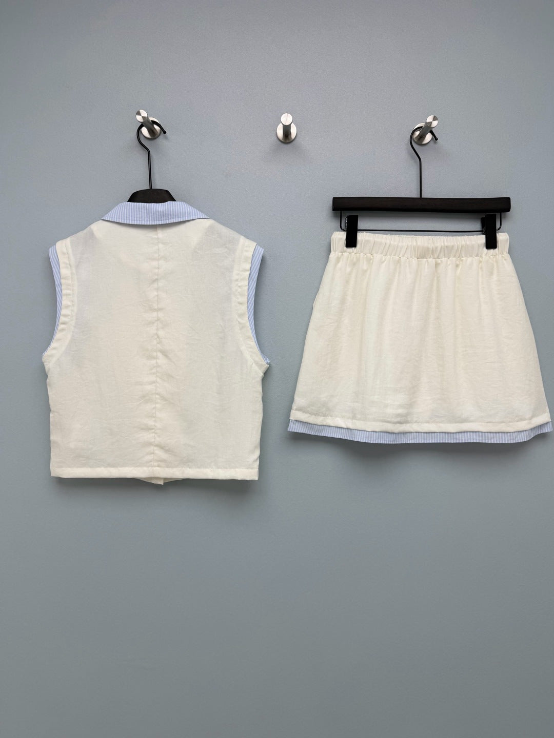 MIUMIU 26S TOP AND SKIRT SET STYLE 1083