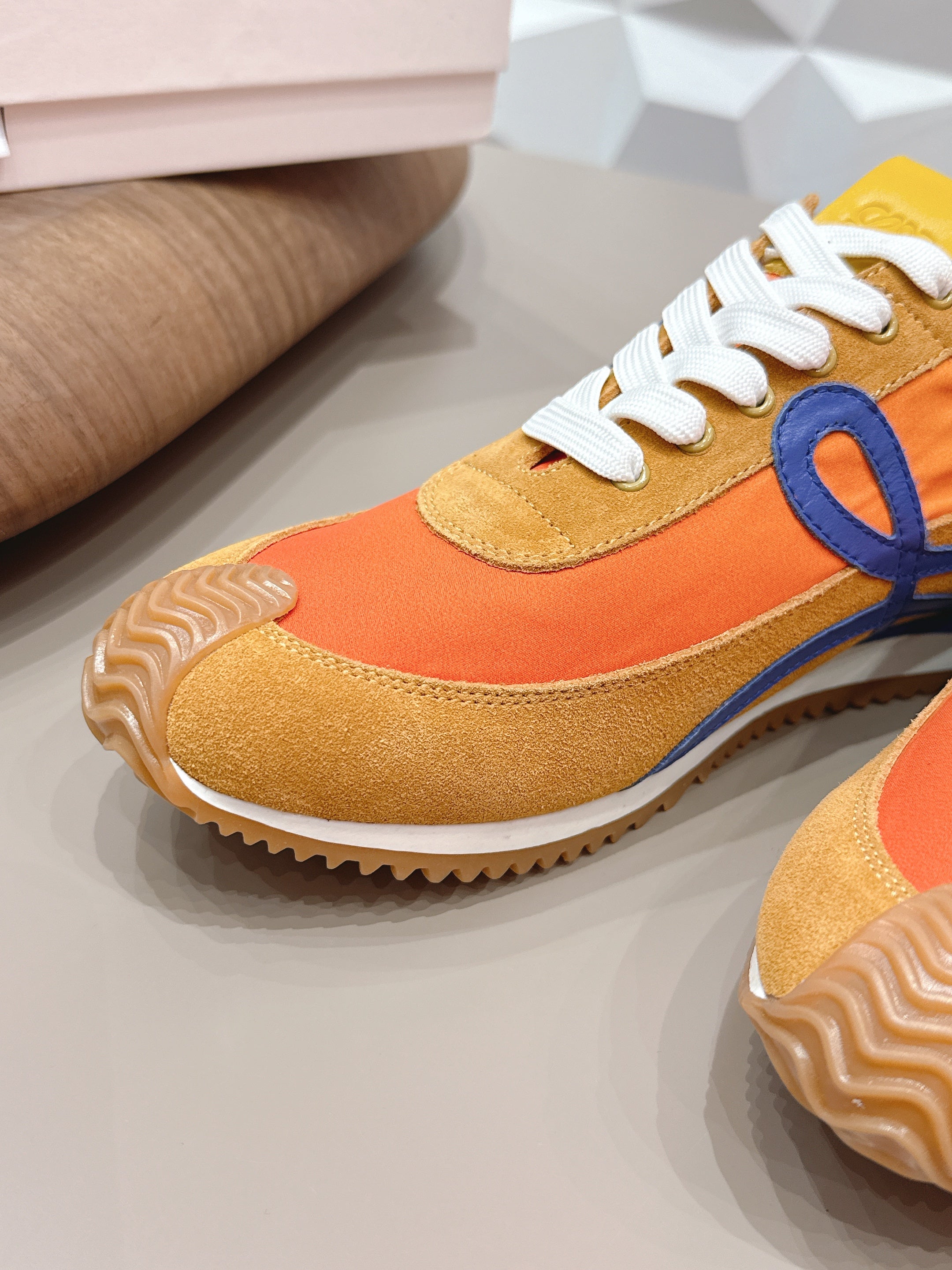 LOEWE 26S FLOW RUNNER SNEAKER IN CARAMEL BROWN SUEDE AND GOLDEN YELLOW CALFSKIN