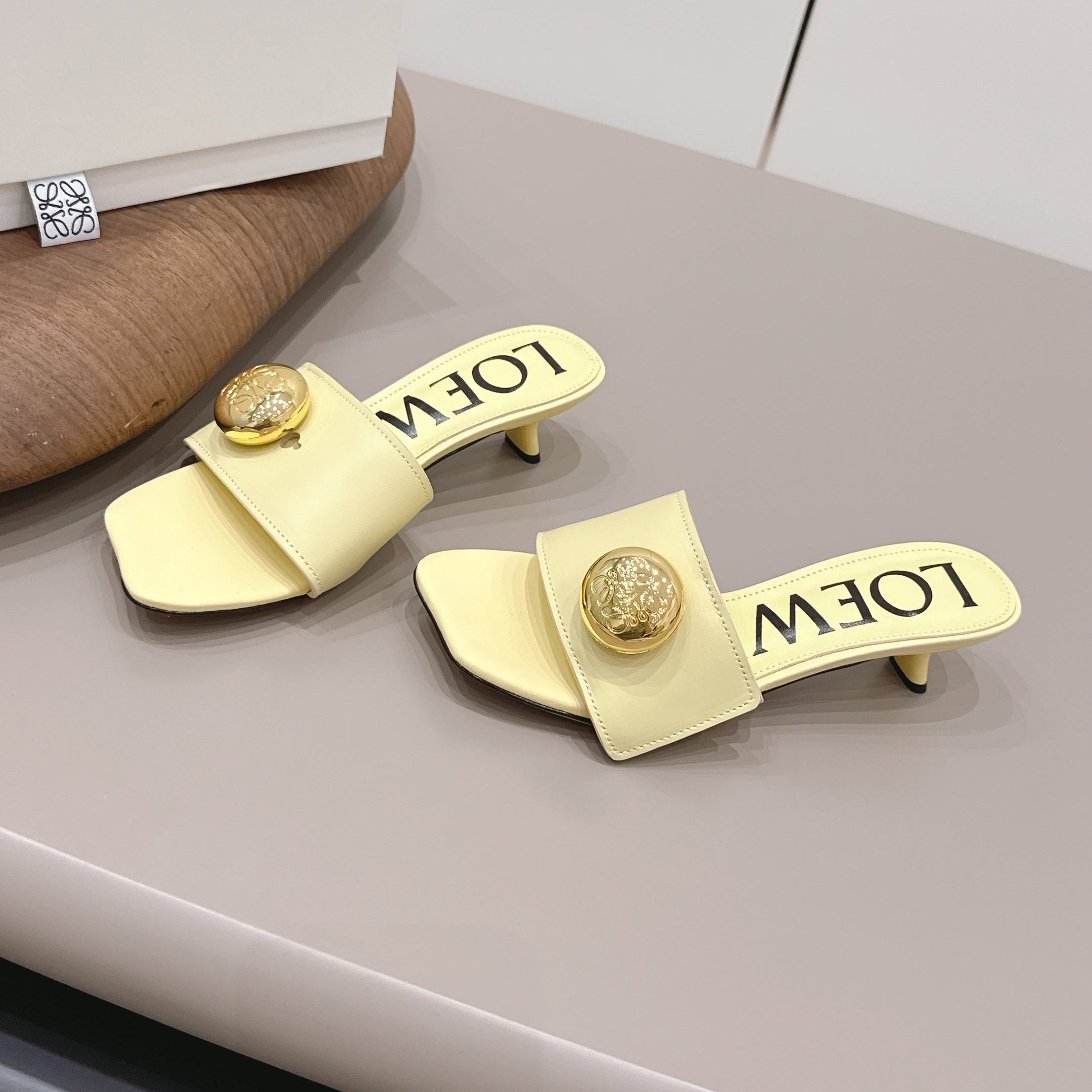 LOEWE 26S SQUARE TOE SANDALS 45MM IN LIGHT YELLOW CALFSKIN GOLD HARDWARE