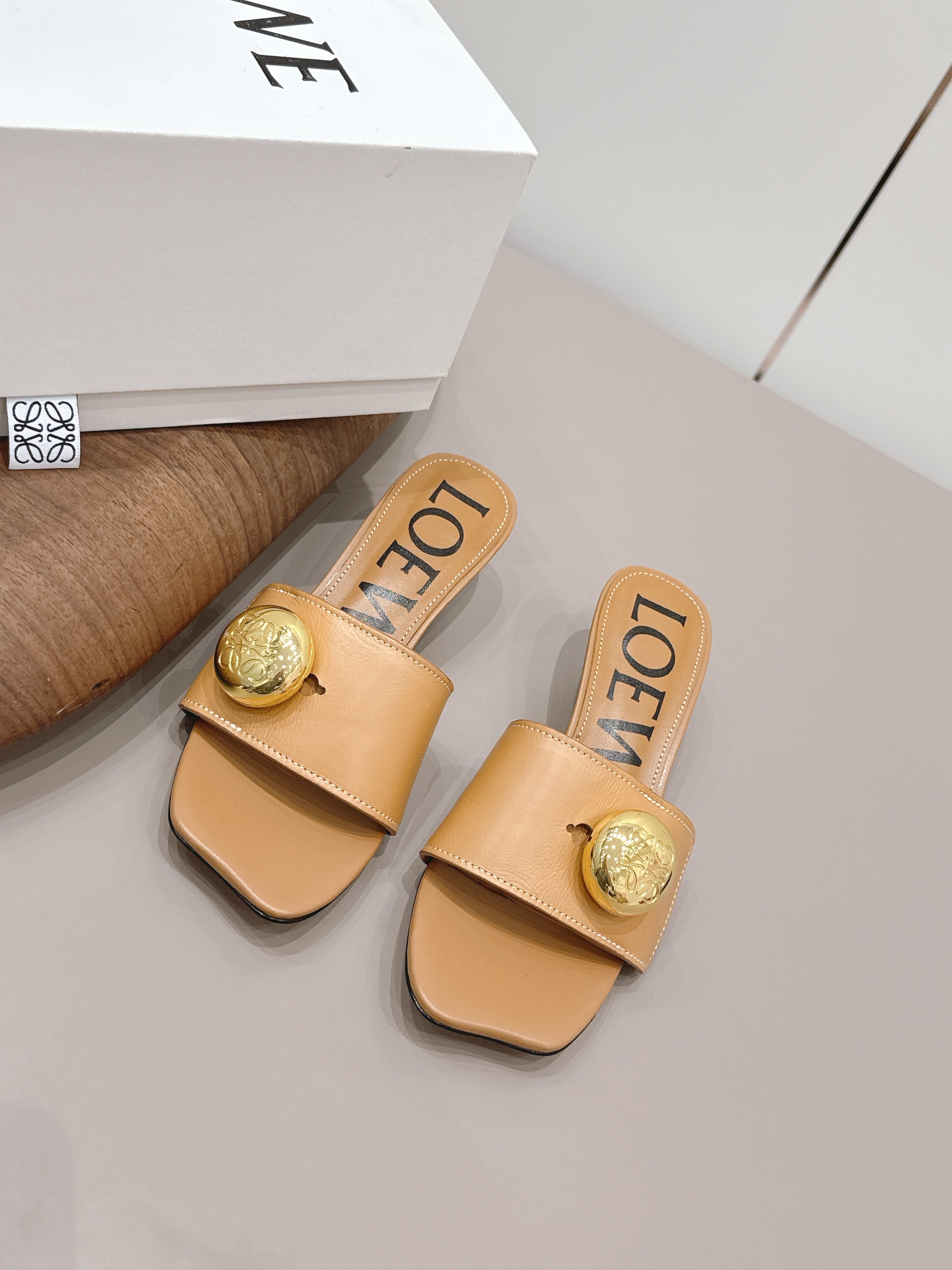 LOEWE 26S SQUARE TOE SANDALS 45MM IN TAN BROWN CALFSKIN GOLD HARDWARE