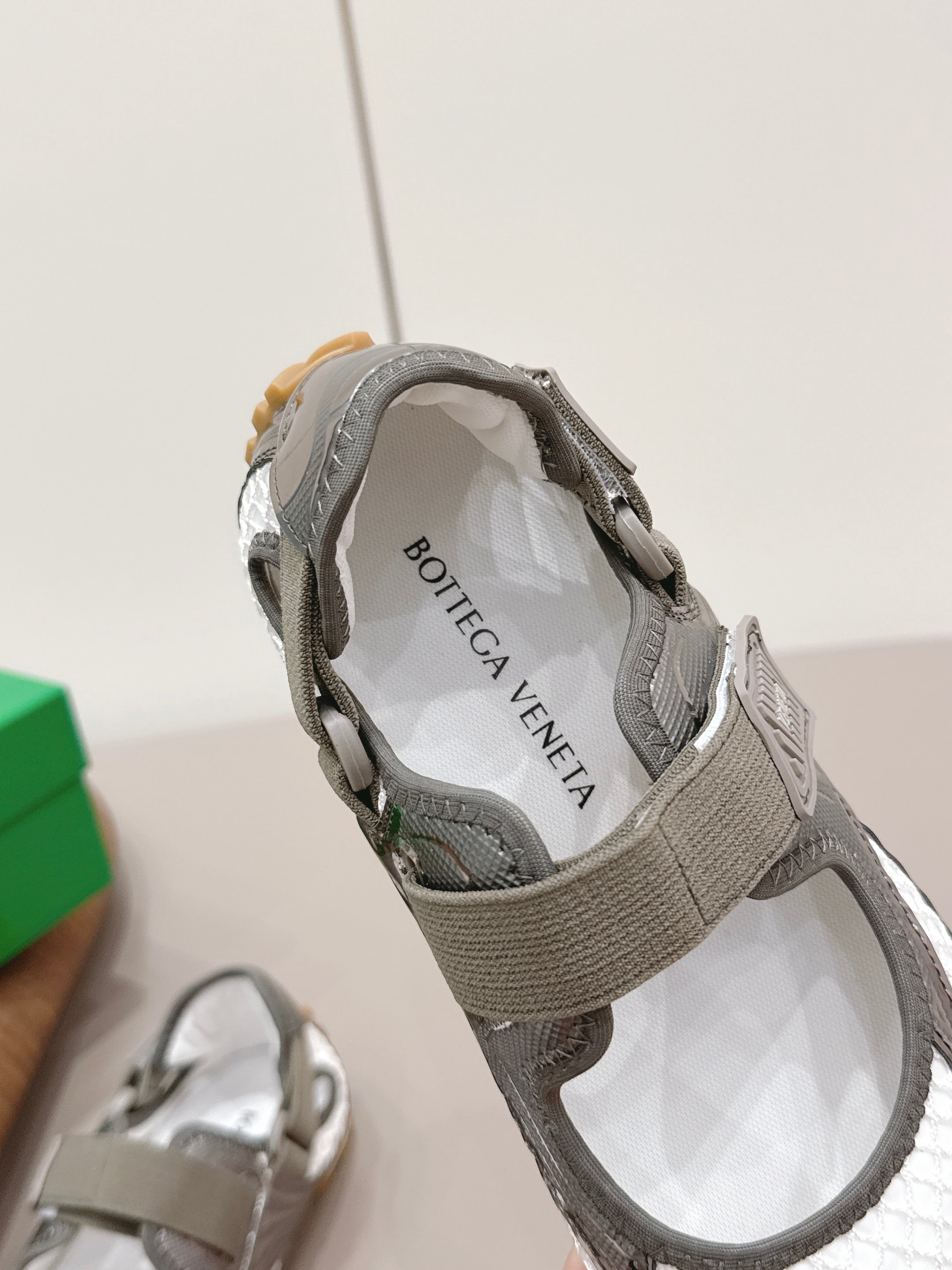 BOTTEGA VENETA 26S ORBIT FLASH MARY JANE IN GREY AND WHITE BREATHABLE MESH