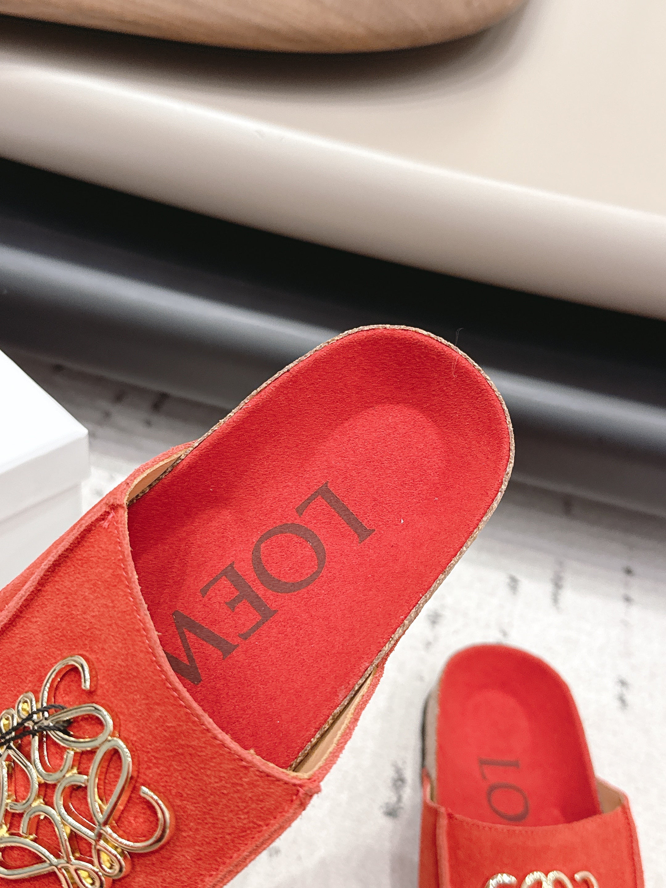 LOEWE 26S FLAT SANDALS IN RED LOGO GOLD HARDWARE