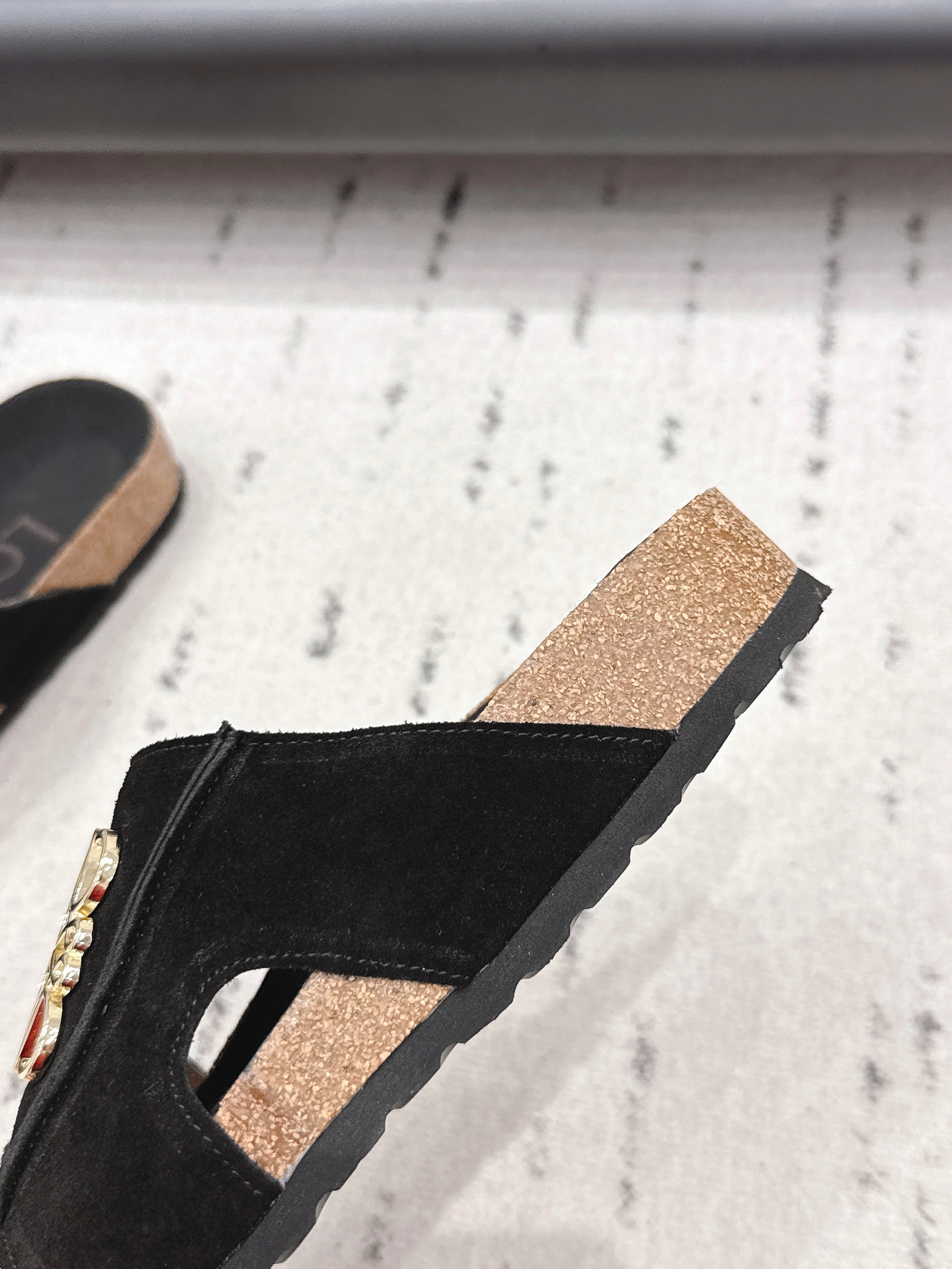 LOEWE 26S FLAT SANDALS IN BLACK LOGO GOLD HARDWARE