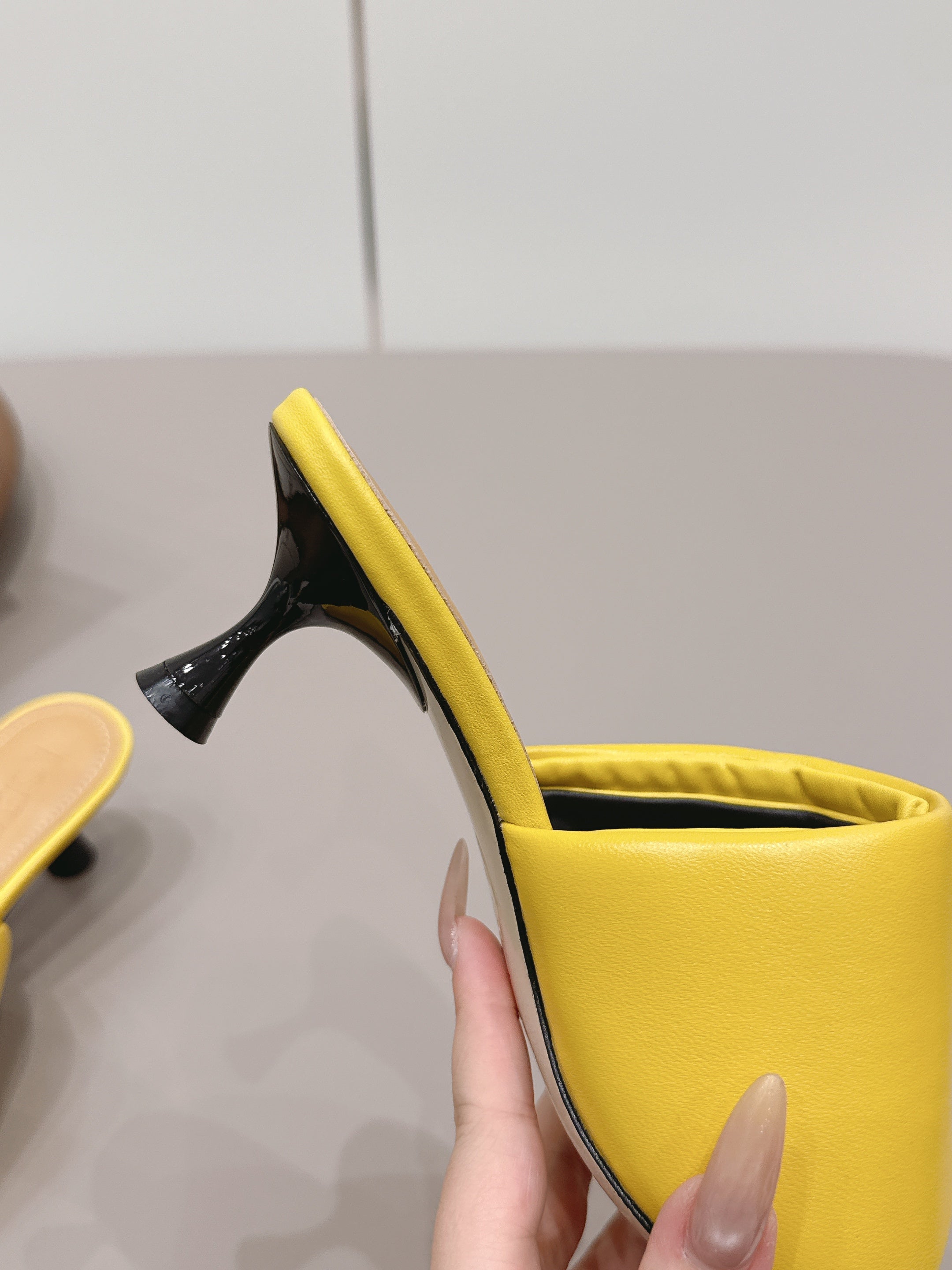 LOEWE 26S MULE HEELS 45MM IN YELLOW LAMBSKIN GOLD HARDWARE