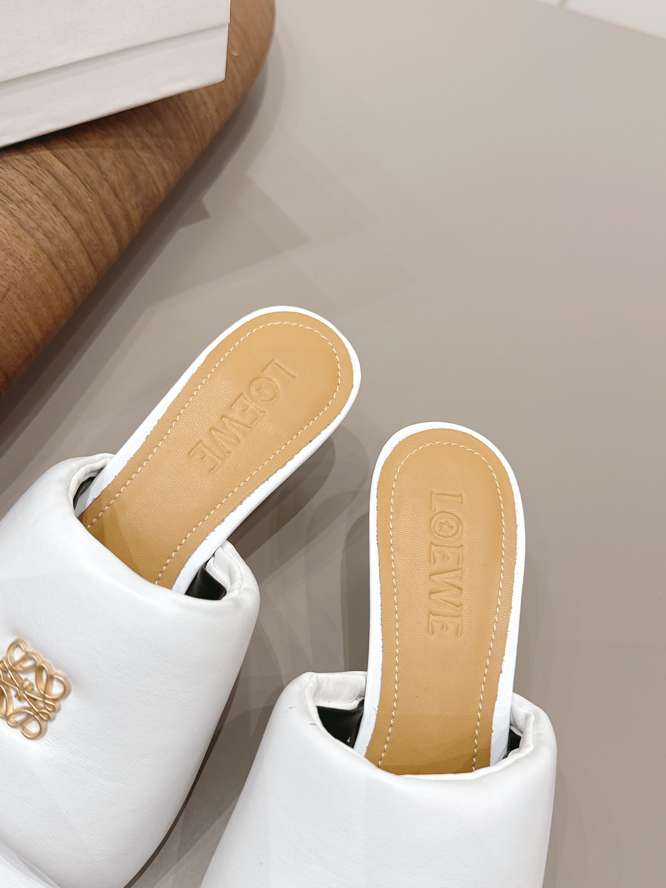 LOEWE 26S MULE HEELS 45MM IN WHITE LAMBSKIN GOLD HARDWARE