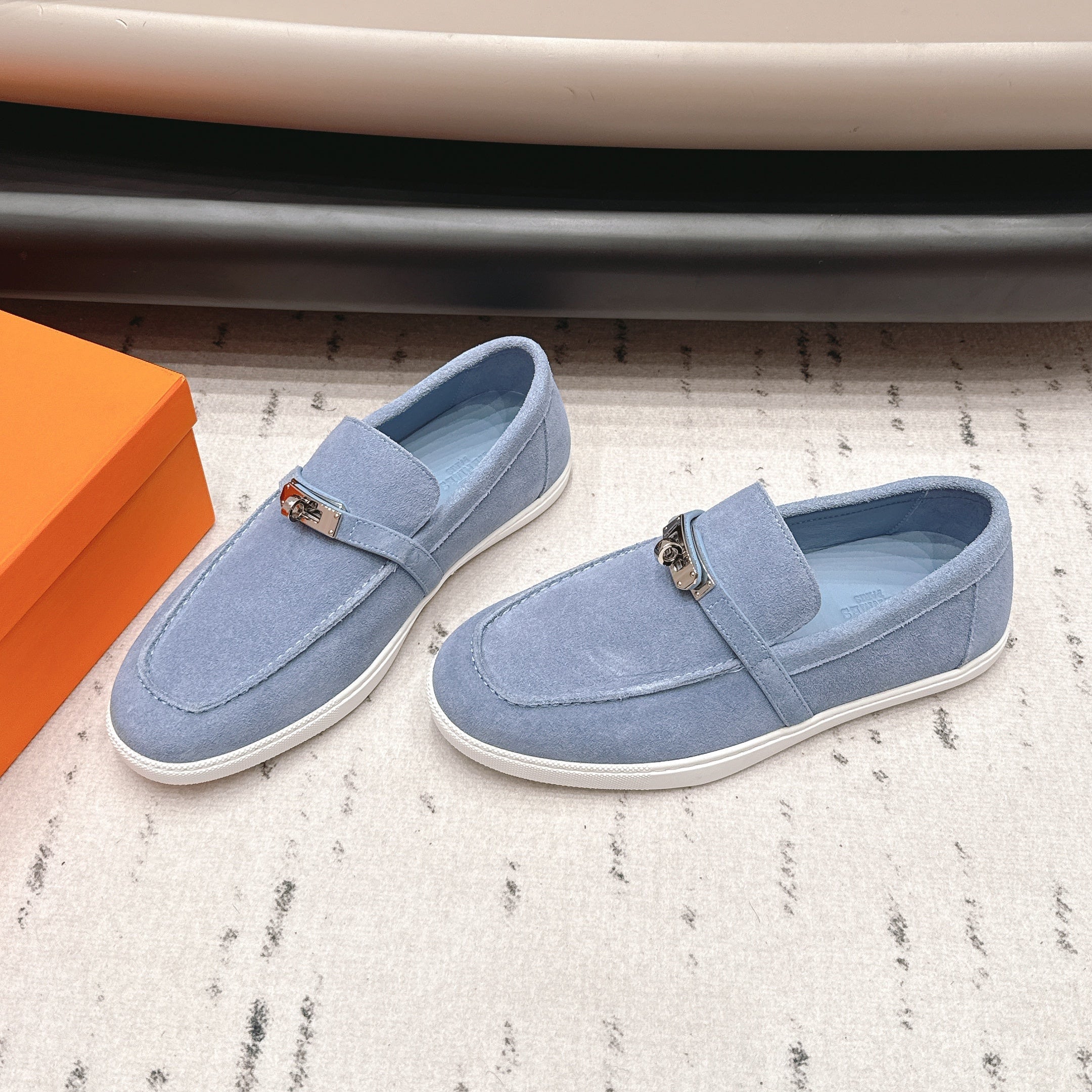 HM 26S KELLY PARIS LOAFERS IN LIGHT BLUE SUEDE SILVER HARDWARE