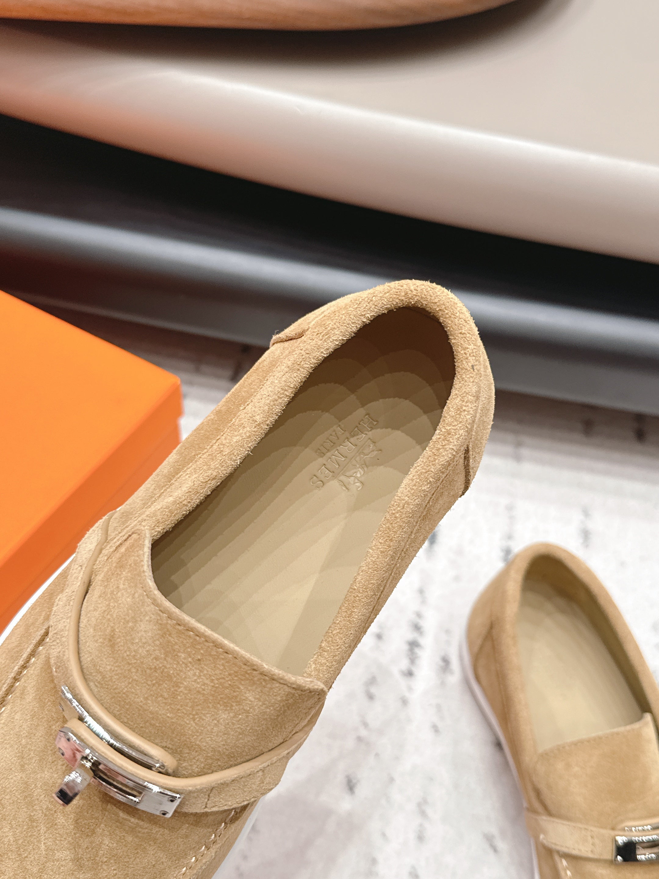 HM 26S KELLY PARIS LOAFERS IN LIGHT BROWN SUEDE SILVER HARDWARE