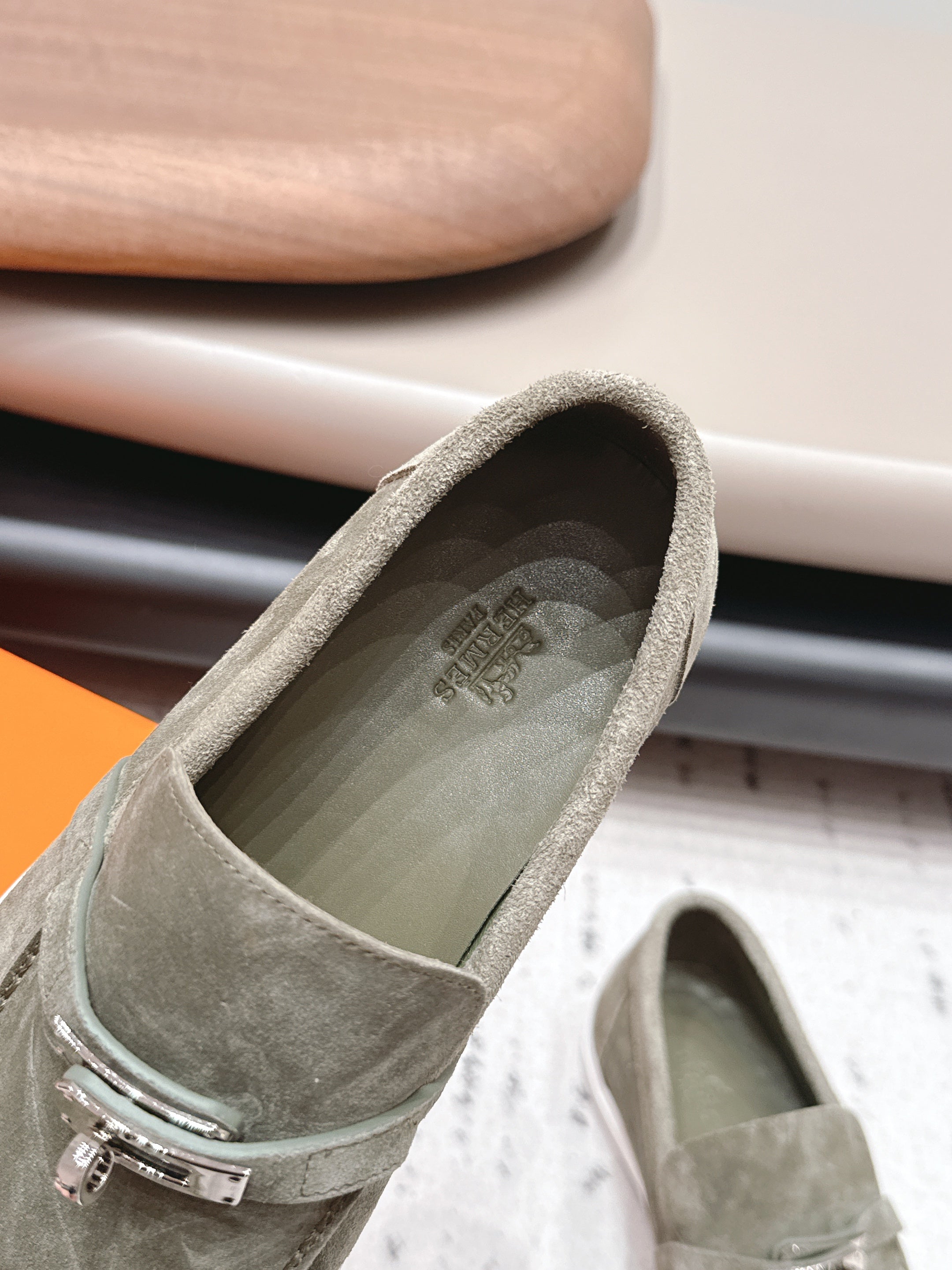 HM 26S KELLY PARIS LOAFERS IN OLIVE GREEN SUEDE SILVER HARDWARE
