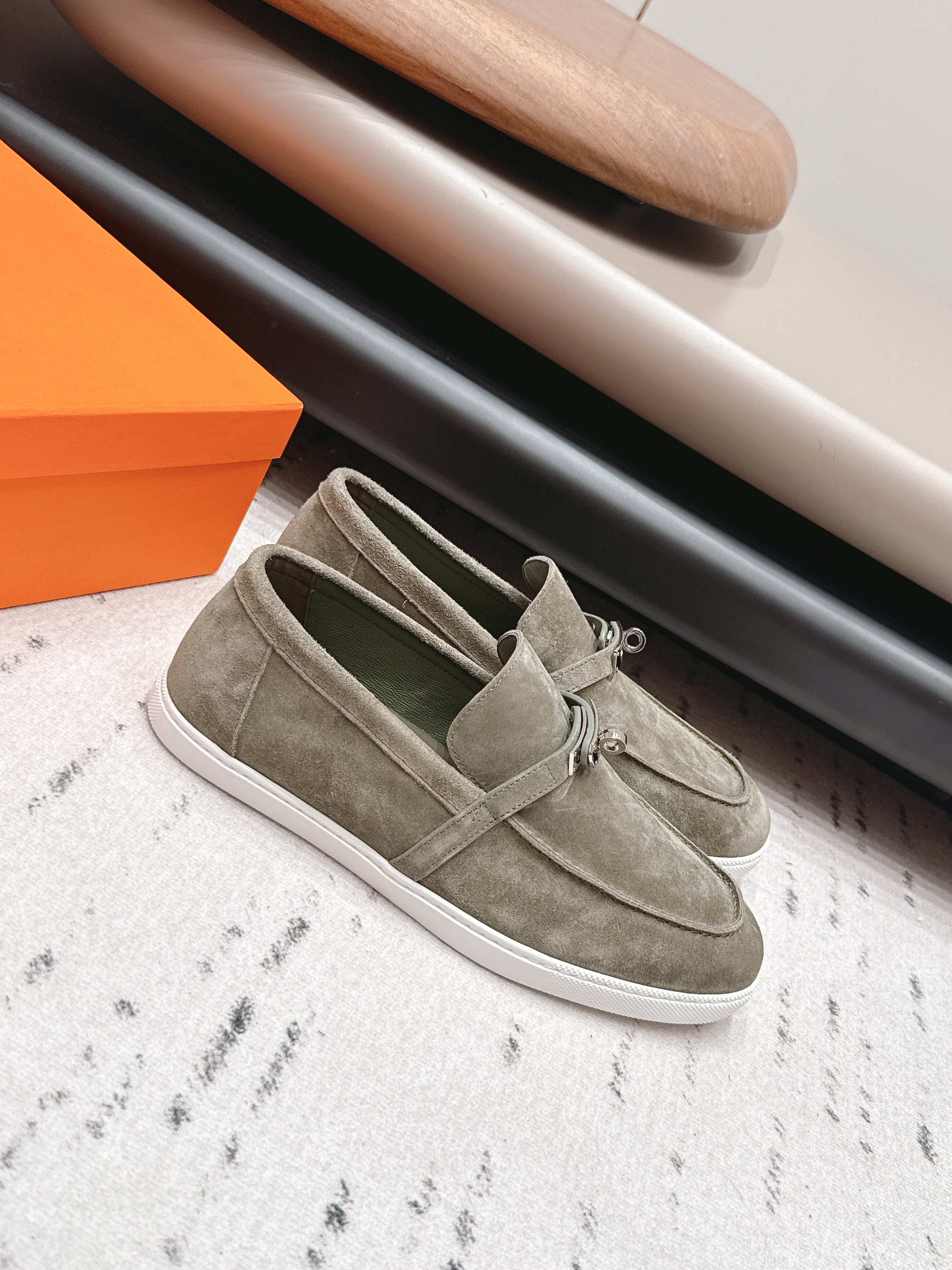 HM 26S KELLY PARIS LOAFERS IN OLIVE GREEN SUEDE SILVER HARDWARE