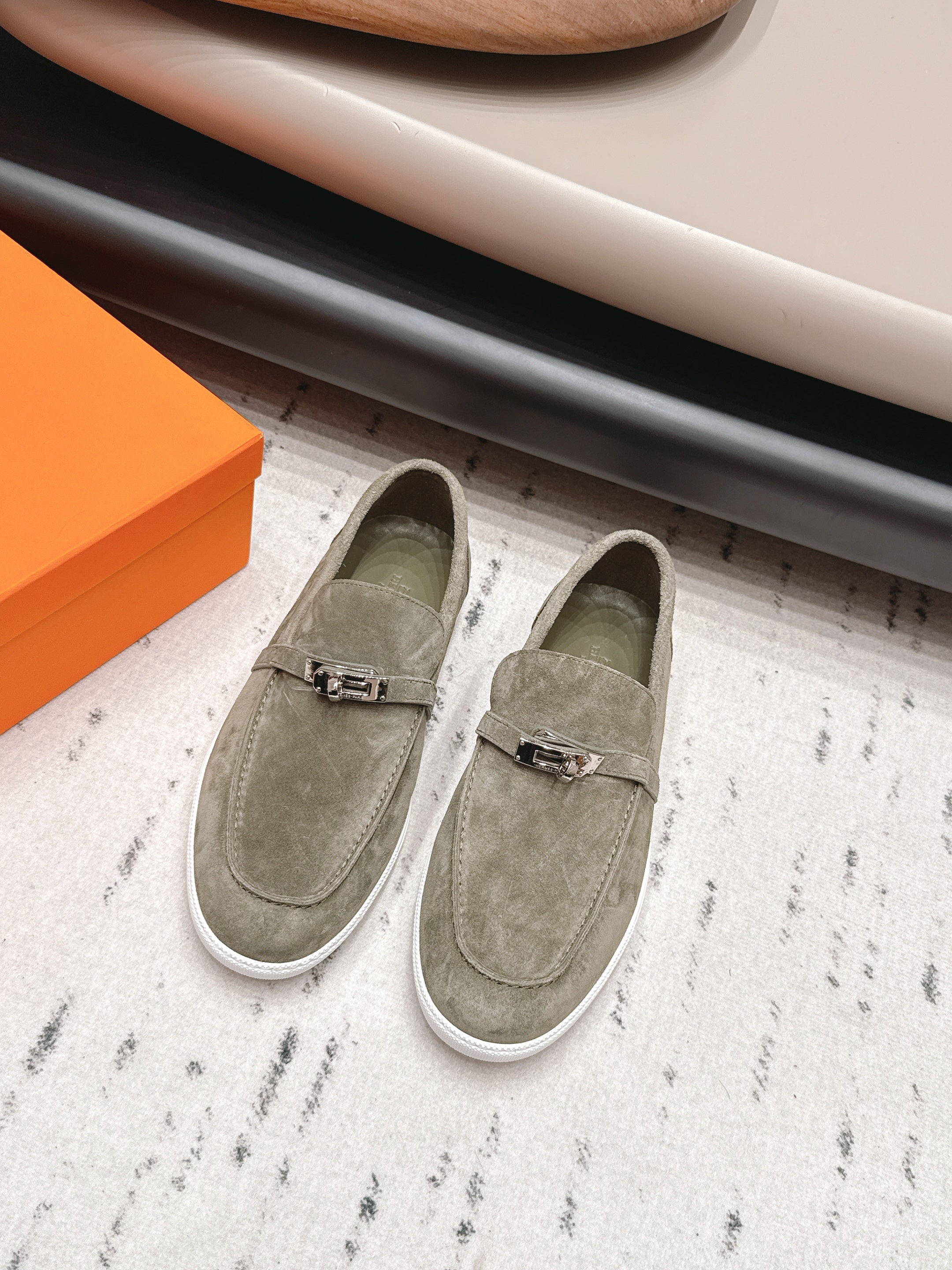 HM 26S KELLY PARIS LOAFERS IN OLIVE GREEN SUEDE SILVER HARDWARE