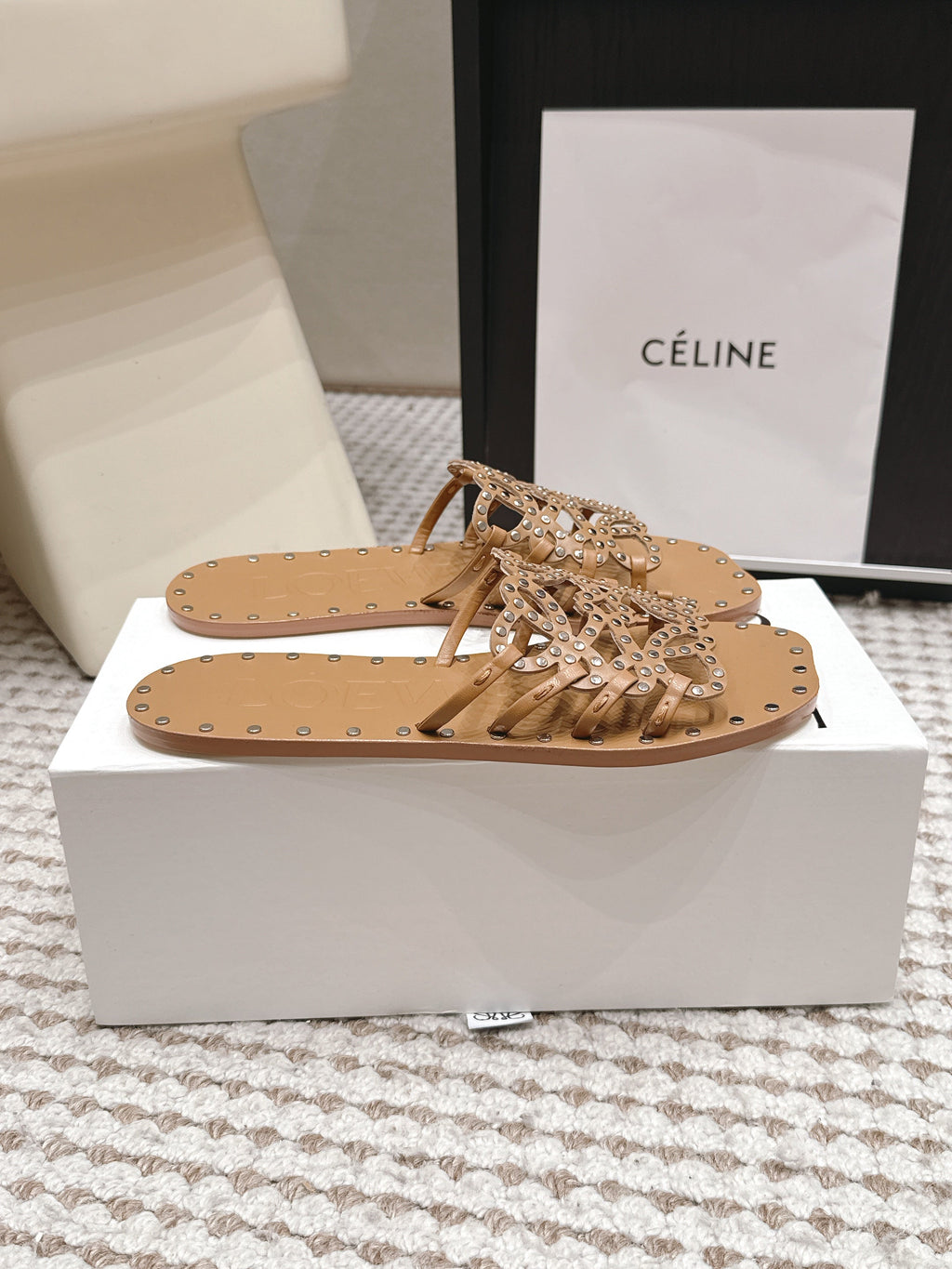 LOEWE 26S PETAL ANAGRAM SLIDE IN TAN BROWN CALFSKIN WITH STUDS