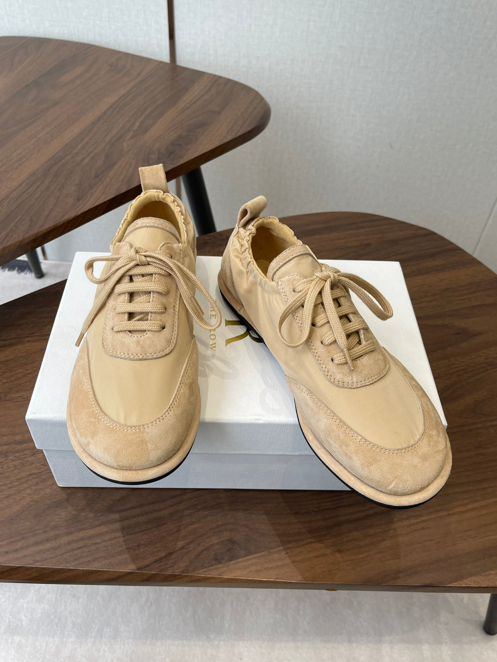 THE ROW 26S SNEAKERS IN BEIGE SUEDE AND FABRIC