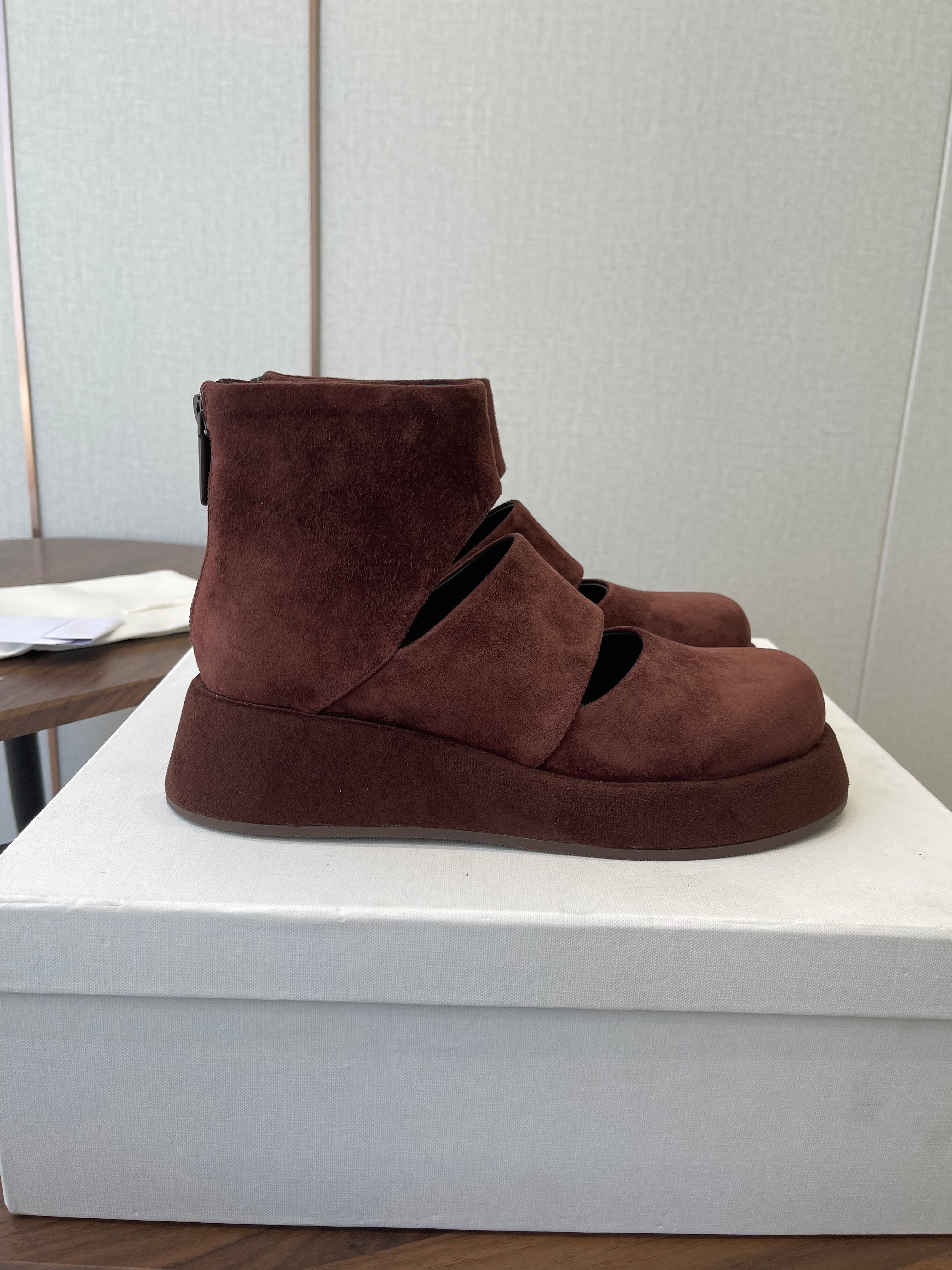 THE ROW 26S PLATFORM MARY JANE IN CHOCOLATE BROWN SUEDE