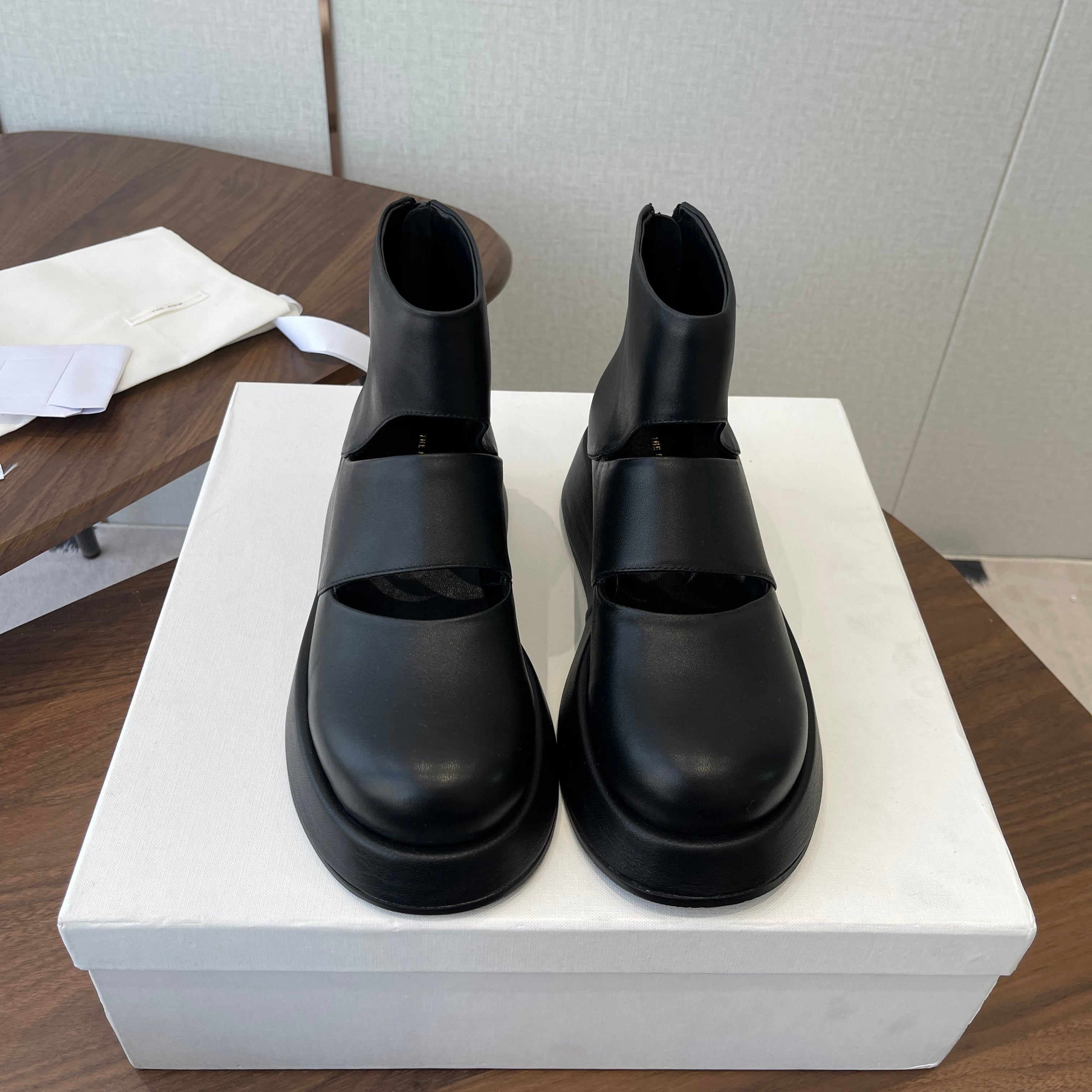 THE ROW 26S PLATFORM MARY JANE IN BLACK CALFSKIN