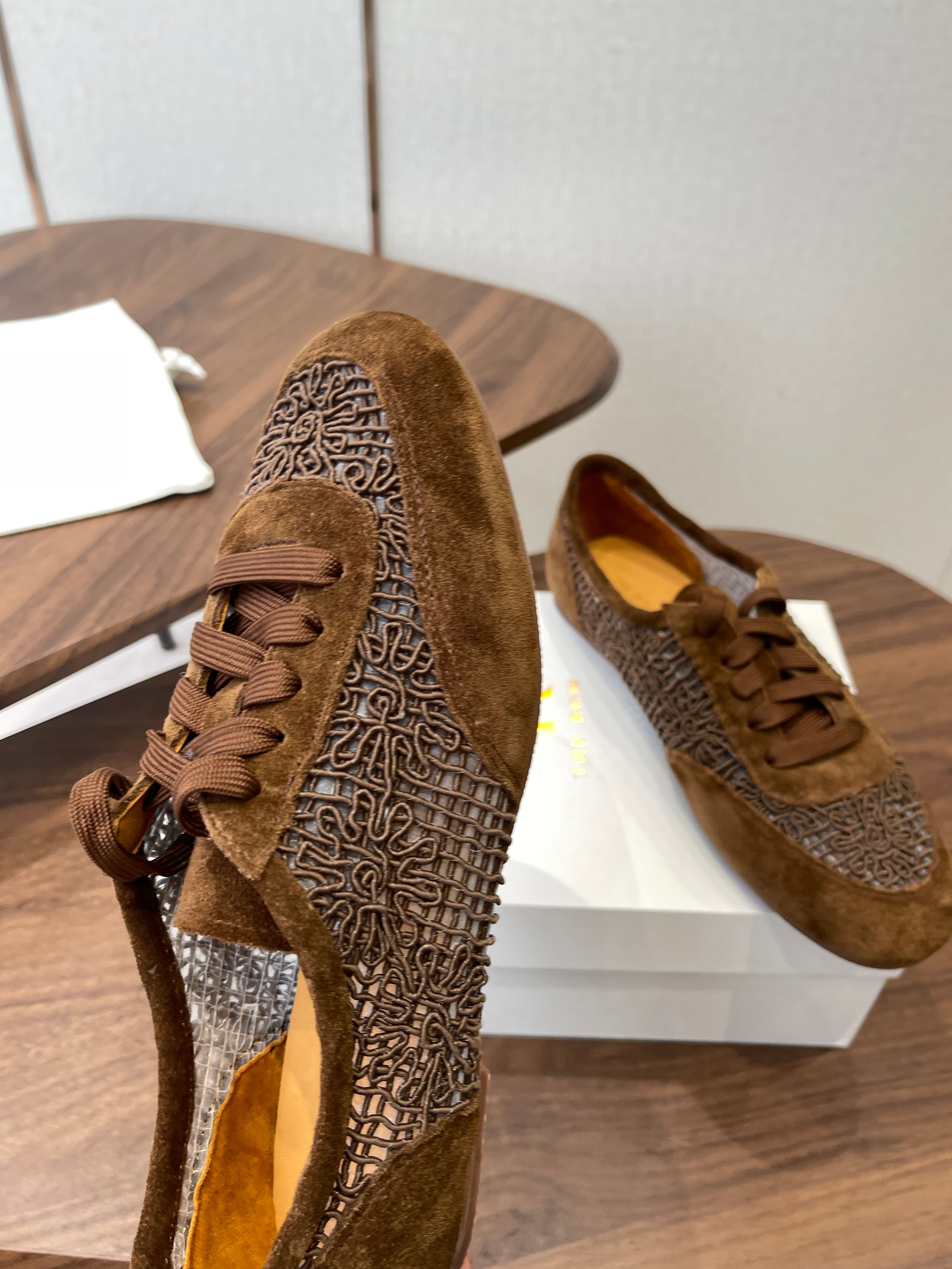 THE ROW 26S LACE UP SNEAKERS IN CARAMEL BROWN SUEDE