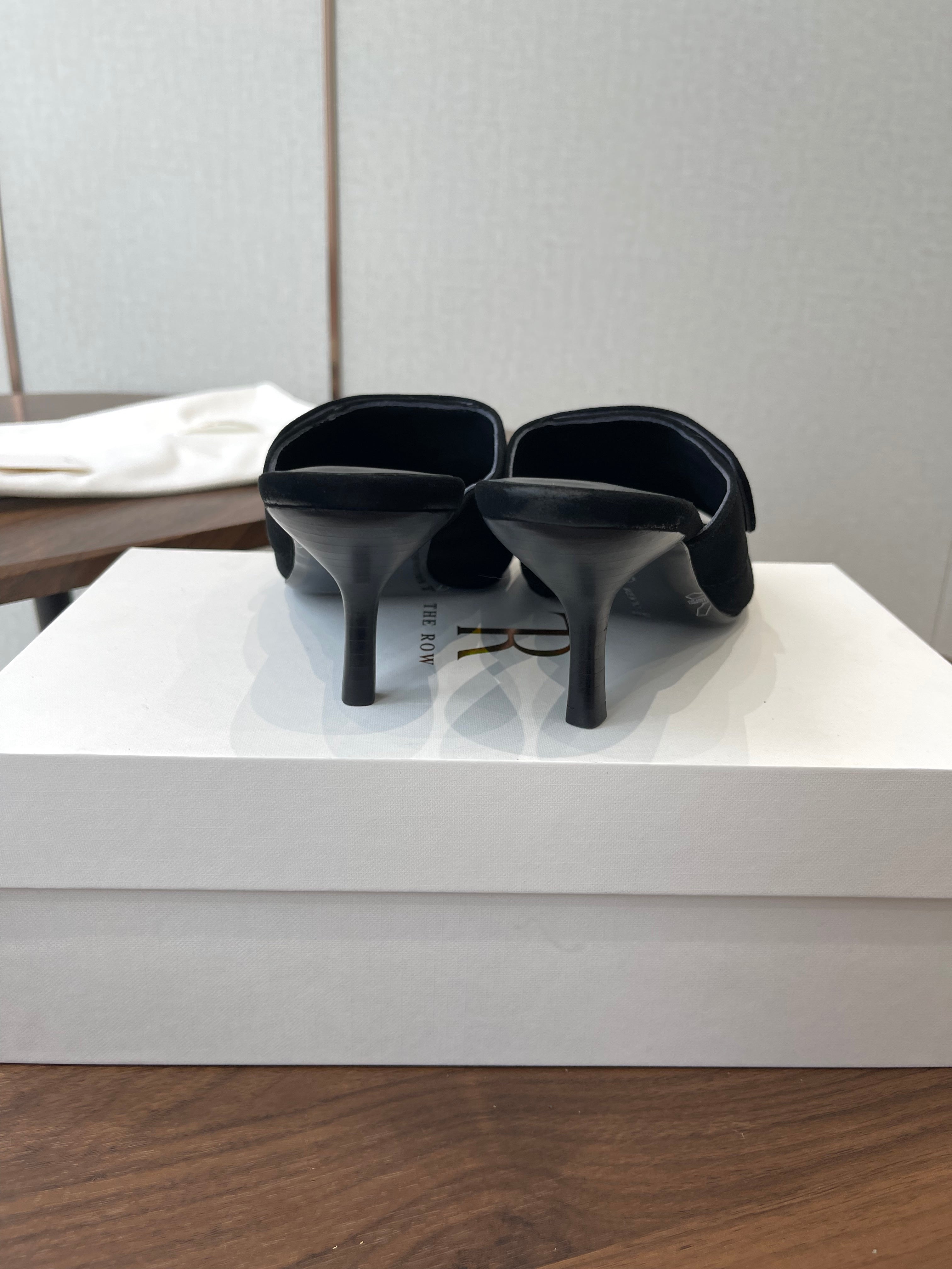 THE ROW 26S BUTTON DETAIL MULE HEELS 70MM IN BLACK SUEDE