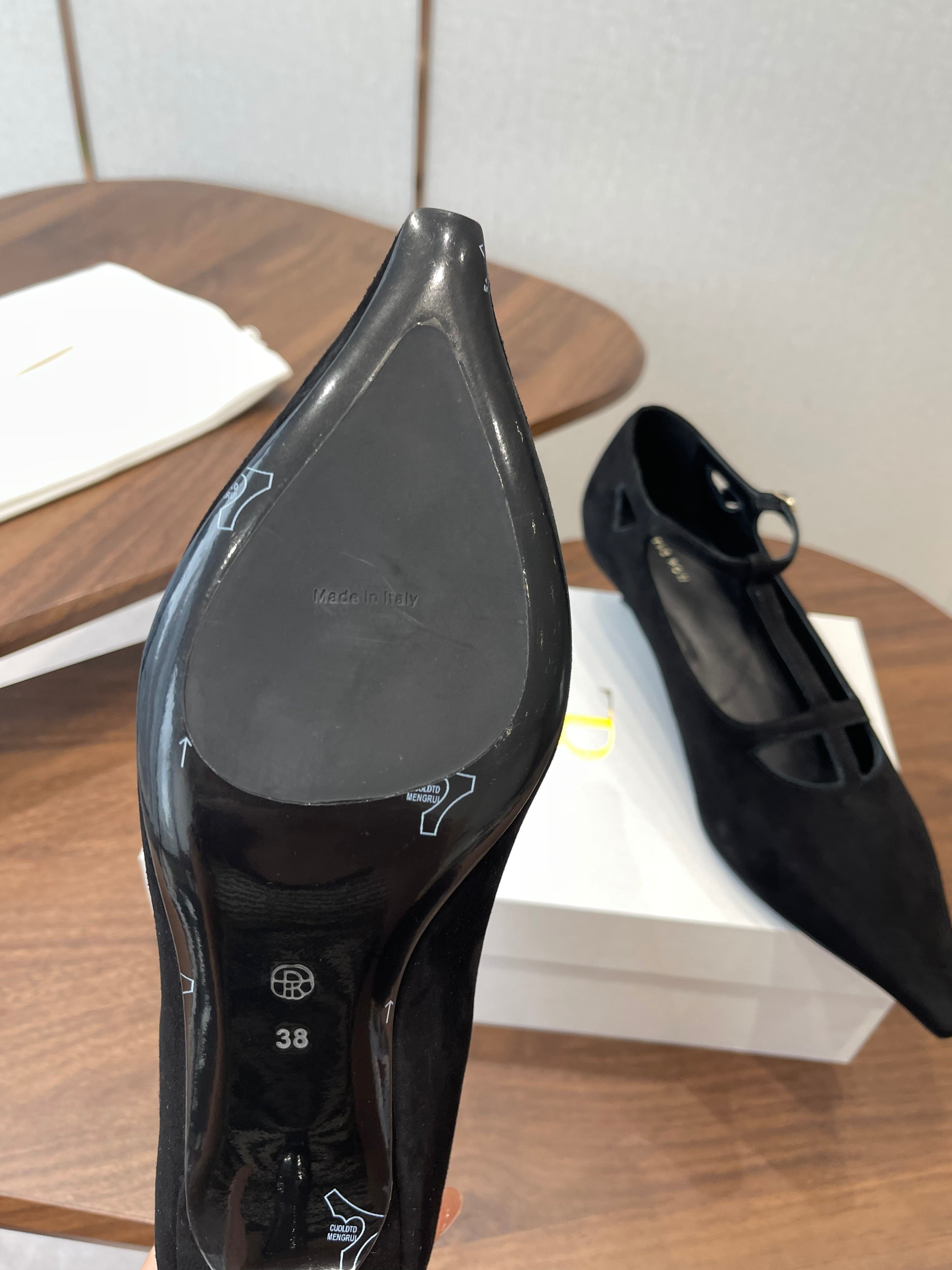THE ROW 26S POINTED TOE T STRAP PUMPS 35MM IN BLACK SUEDE