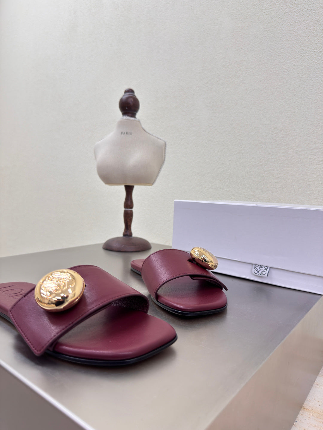 LOEWE 26S PEBBLE SLIDE IN BURGUNDY RED CALFSKIN GOLD HARDWARE