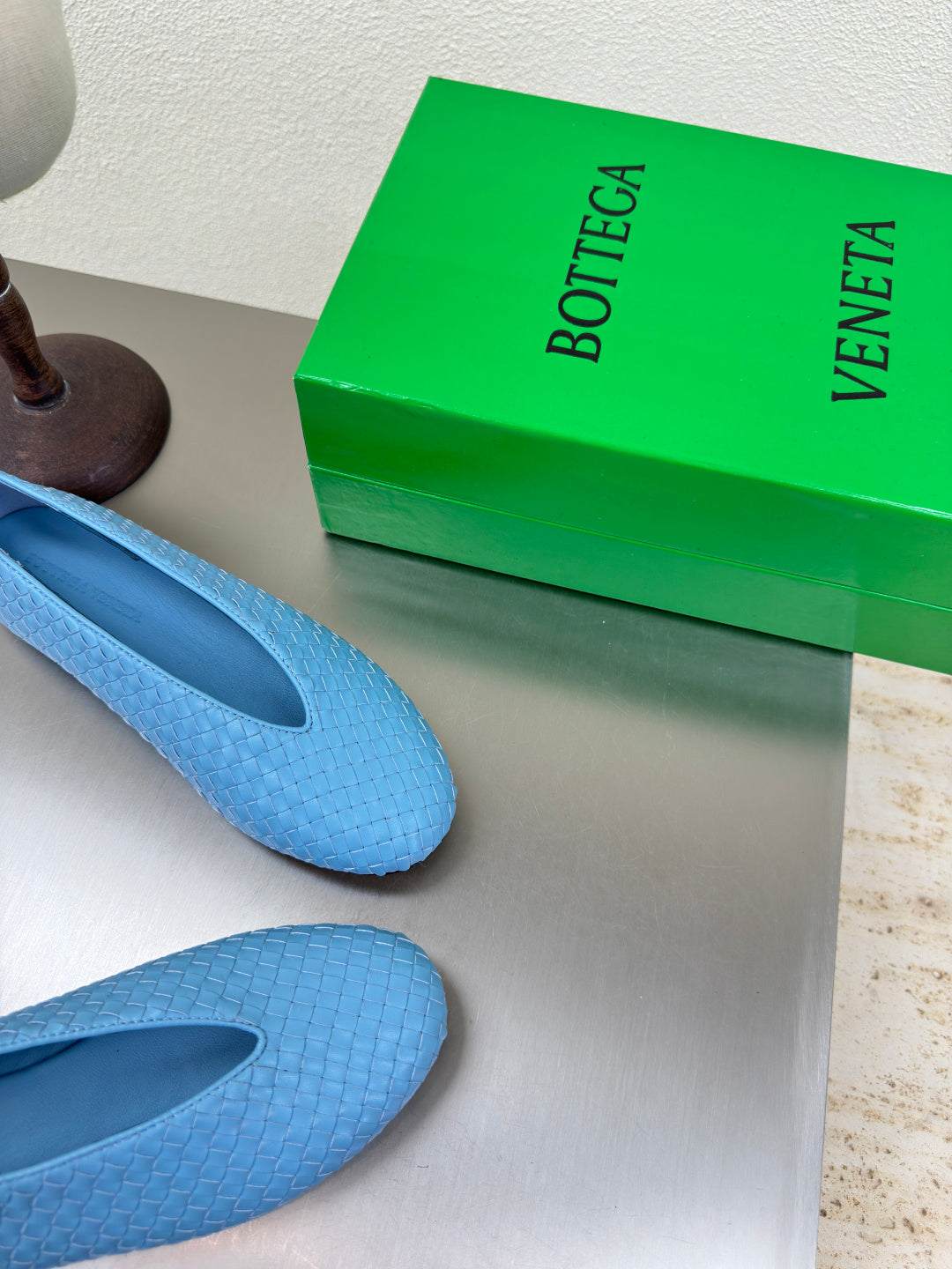 BOTTEGA VENETA 26S BALLET FLATS IN BLUE WOVEN LAMBSKIN