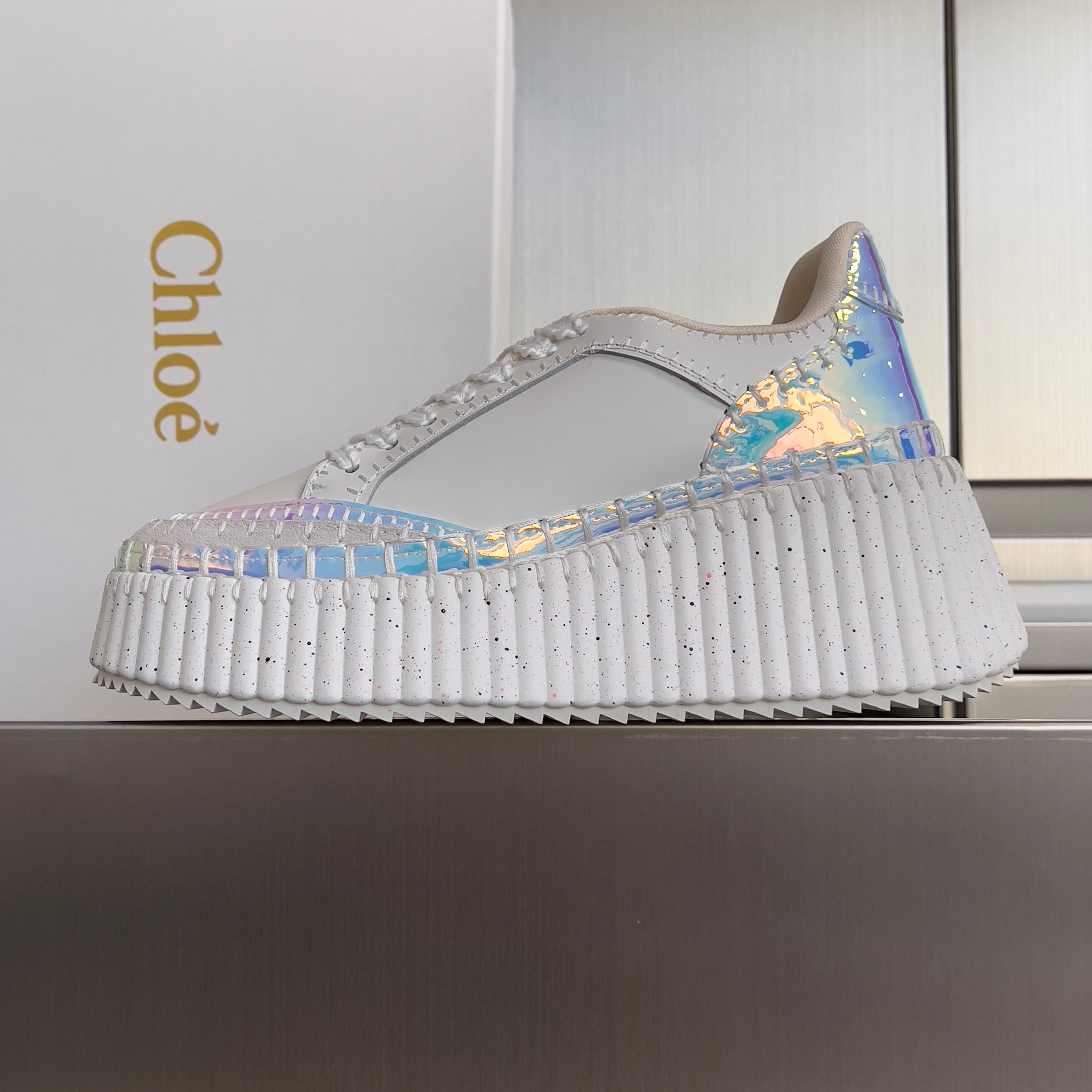 CHLOÉ 26S WEDGE SNEAKERS 70 MM IN WHITE CALFSKIN AND HOLOGRAM