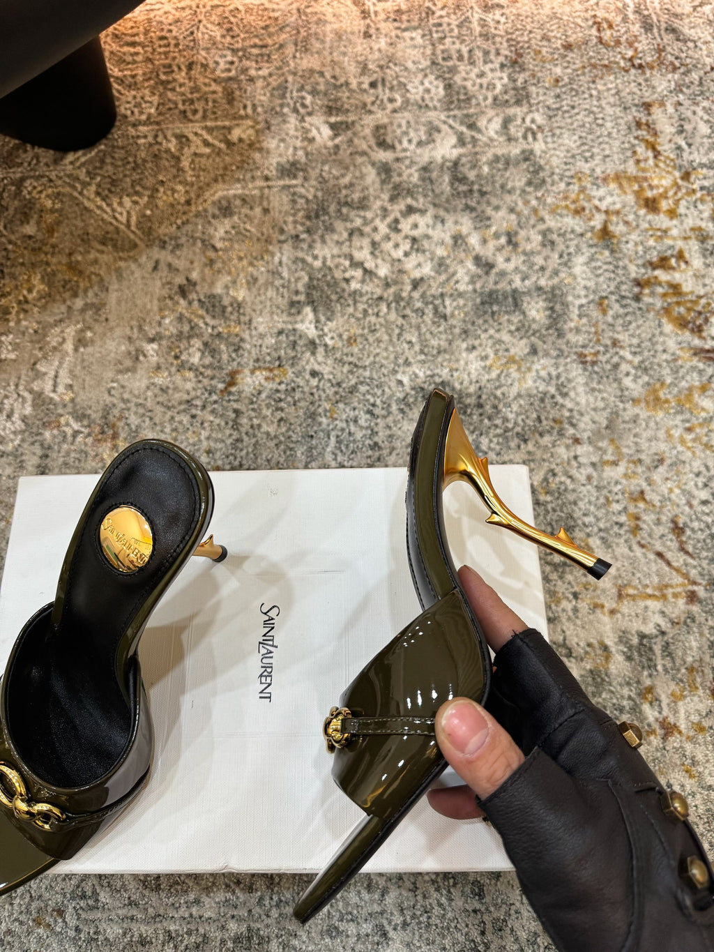 YSL 26S POINTED TOE HIGH HEEL SANDALS 100 MM IN DARK OLIVE GREEN GLOSSY CALFSKIN