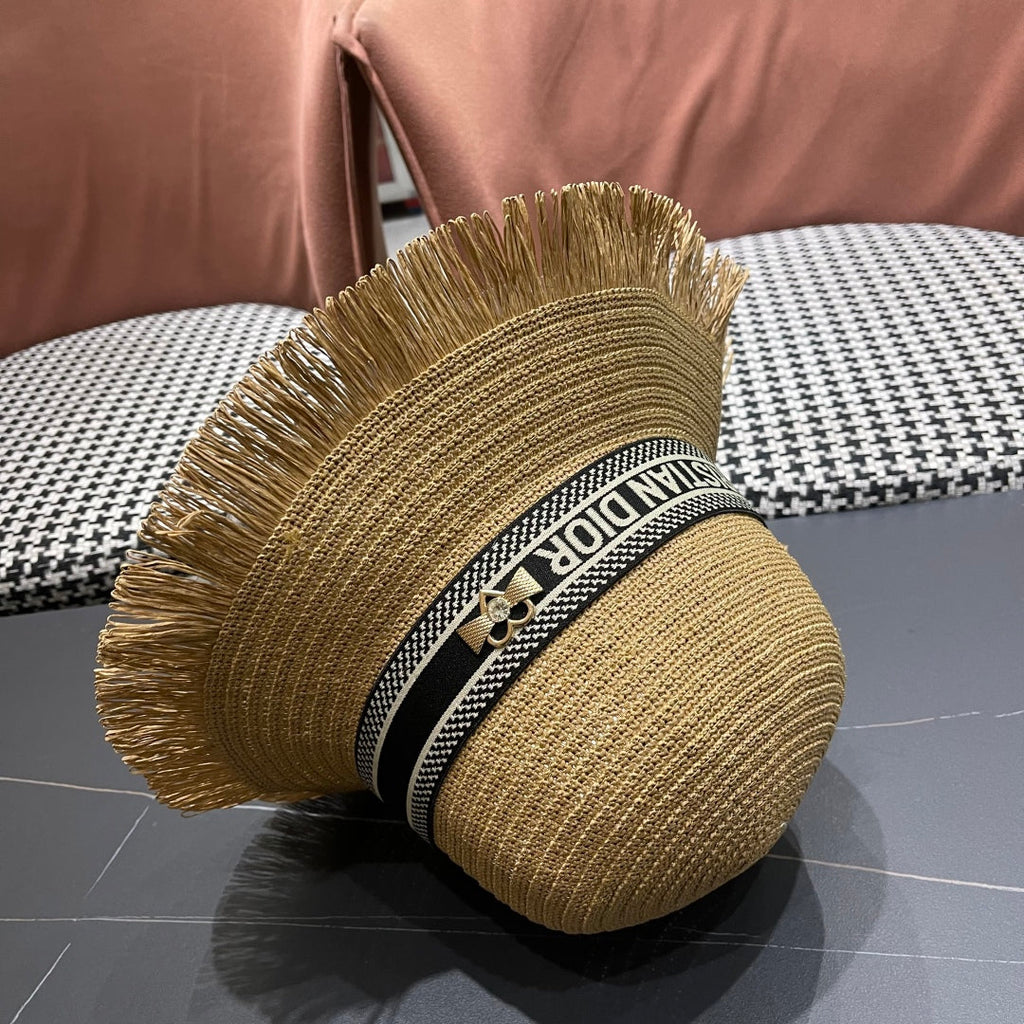 BUCKET HAT IN BEIGE RAFFIA 653605