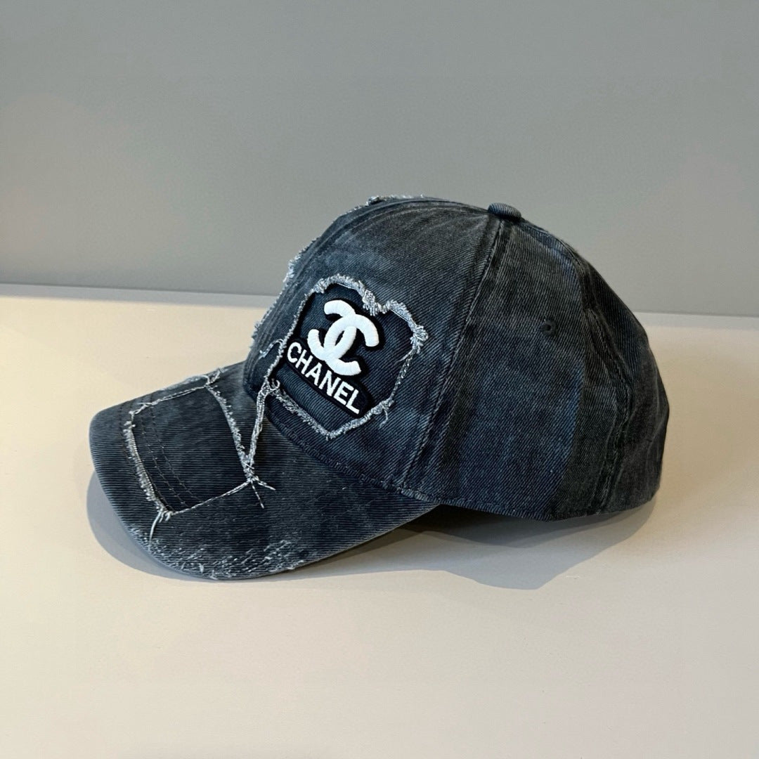 CHANEL 26S BASEBALL CAP 337972