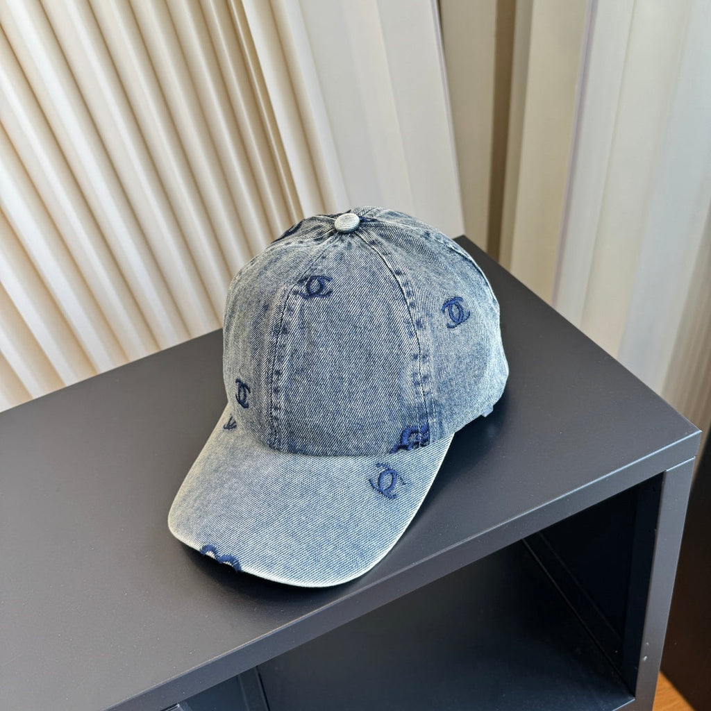CHANEL 26S MONOGRAM CC DENIM BASEBALL CAP 337807