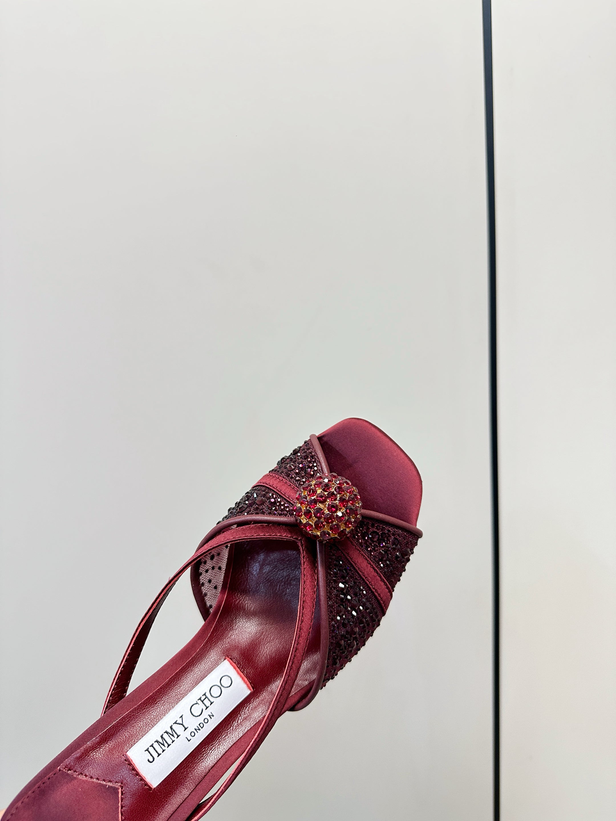 JIMMY CHOO 26S SACORA MULE 80 MM IN DARK RED CRYSTAL EMBELLISHMENT