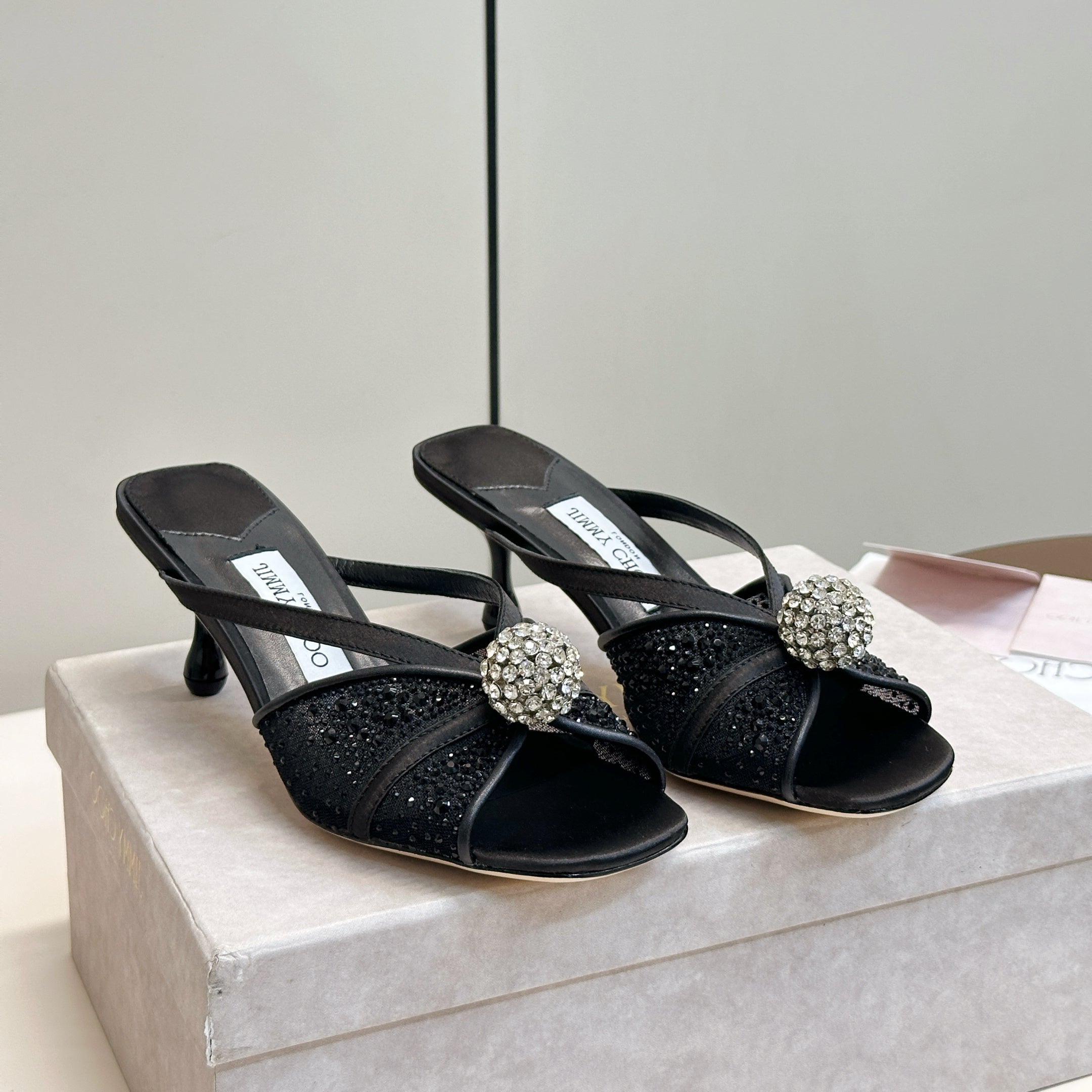 JIMMY CHOO 26S SACORA MULE 80 MM IN BLACK CRYSTAL EMBELLISHMENT