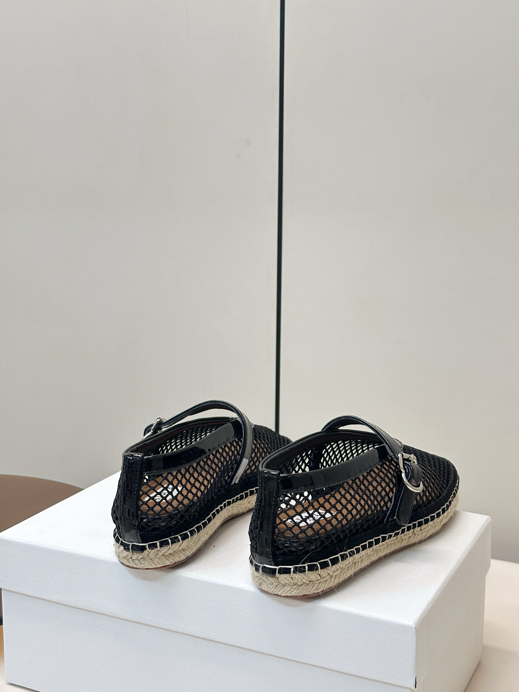 ALAIA 26S ESPADRILLES IN BLACK SOFT PATENT LEATHER AND MESH