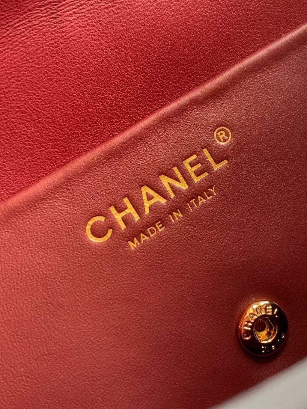 CHANEL 26S SOUPLISSIMO MAXI FLAP MEDIUM 32 IN BLACK GRAINED CALFSKIN GOLD HARDWARE
