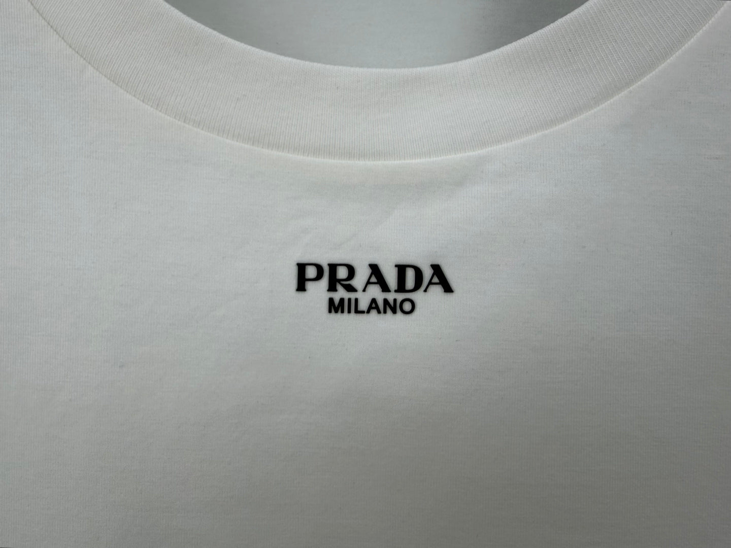 PRADA 26S SHORT SLEEVED T-SHIRT 719