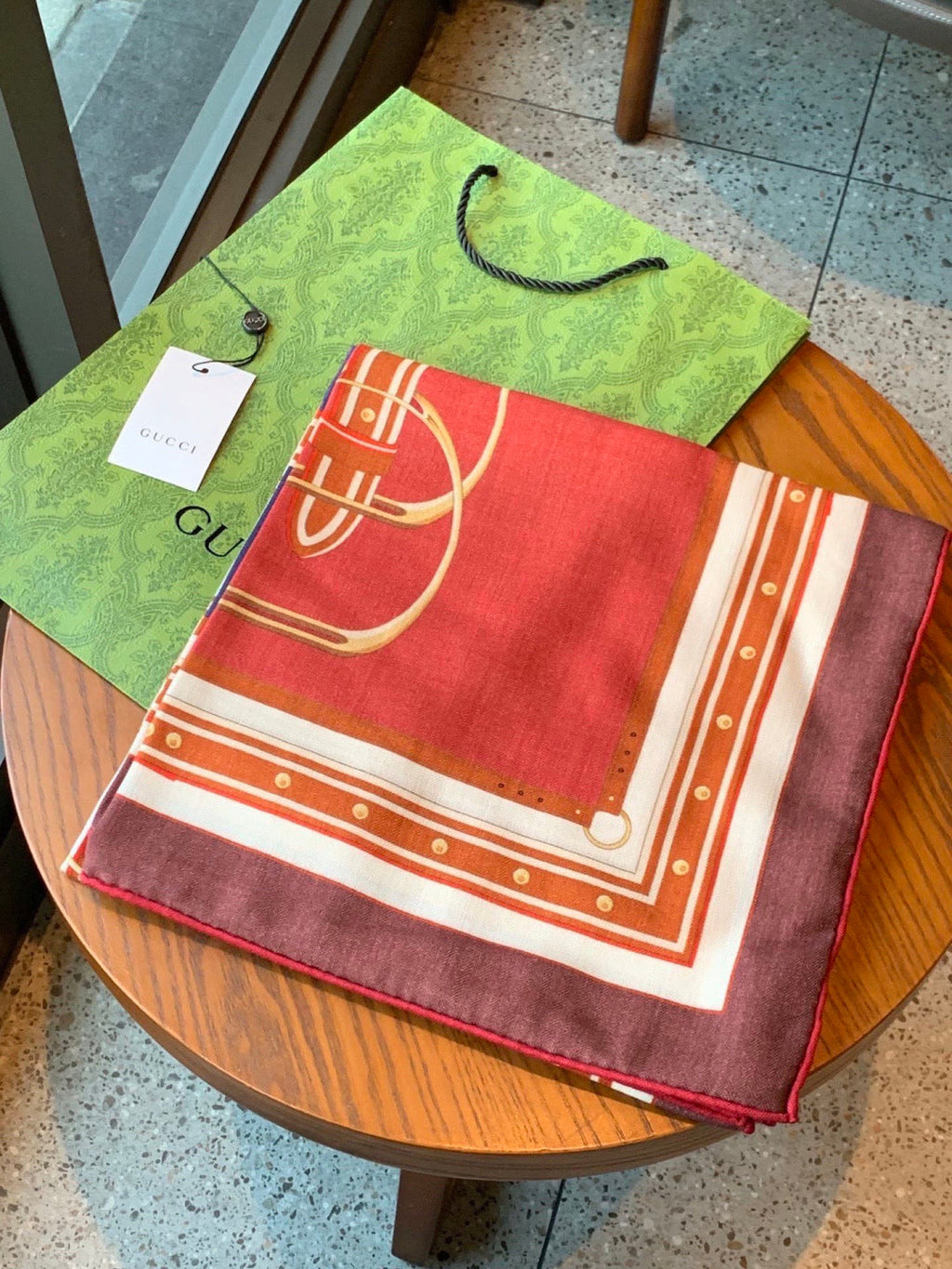 GUCCI 26S SCARF 140 IN CASHMERE AND SILK 290755