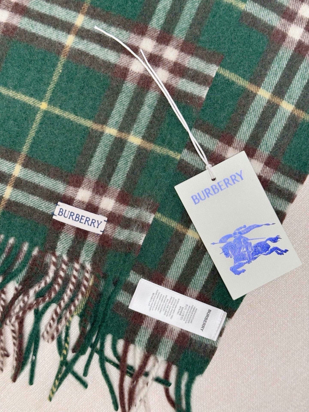 BURBERRY 26S SCARF 155CM IN CASHMERE 309949