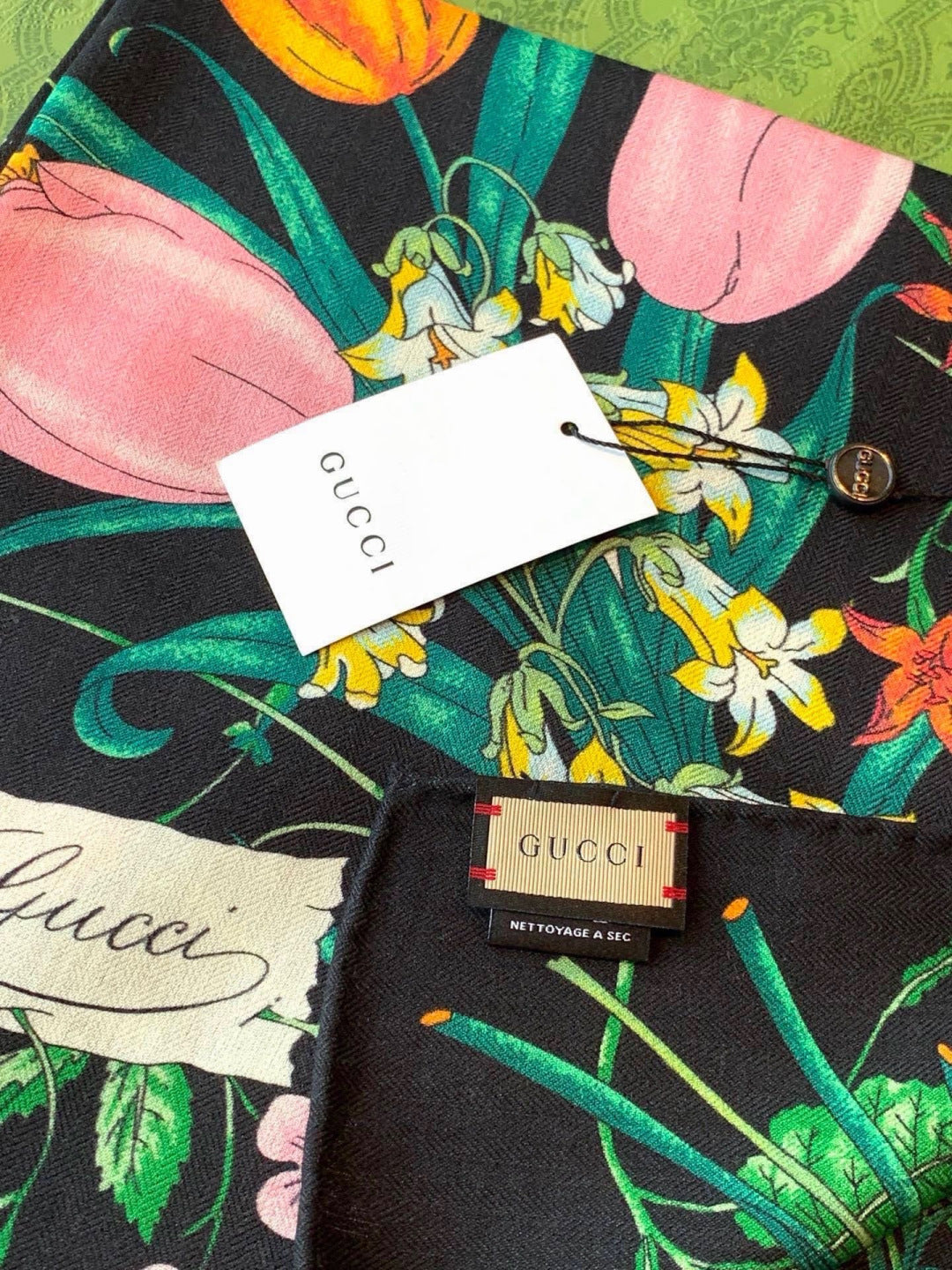 GUCCI 26S SCARF 140 IN CASHMERE AND SILK 311984