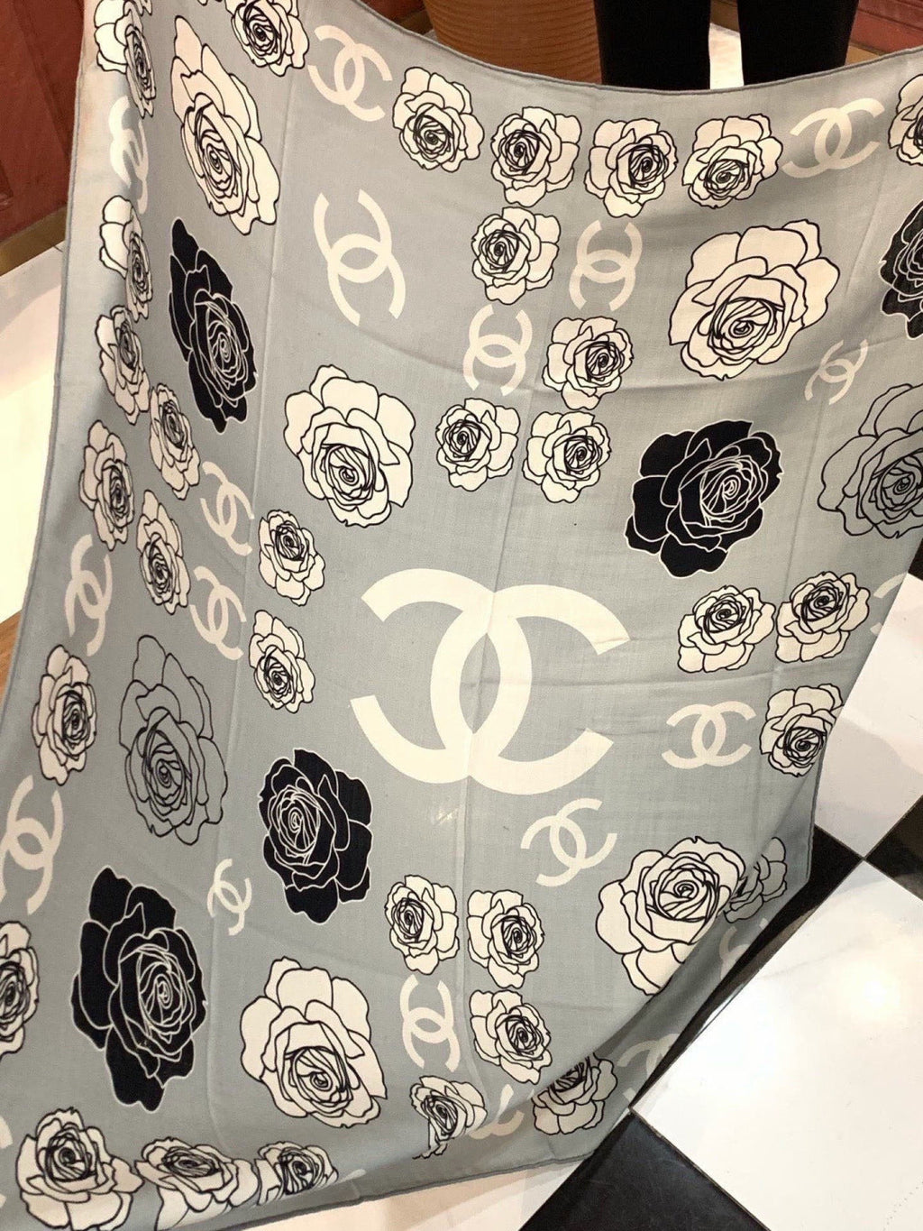 CHANEL 26S SCARF 140 IN SILK AND CASHMERE 313318