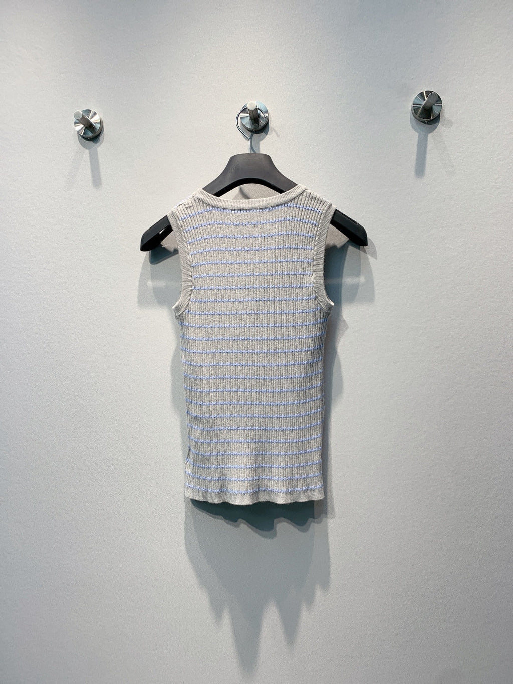 PRADA 26S SLEEVELESS KNIT TOP 1040