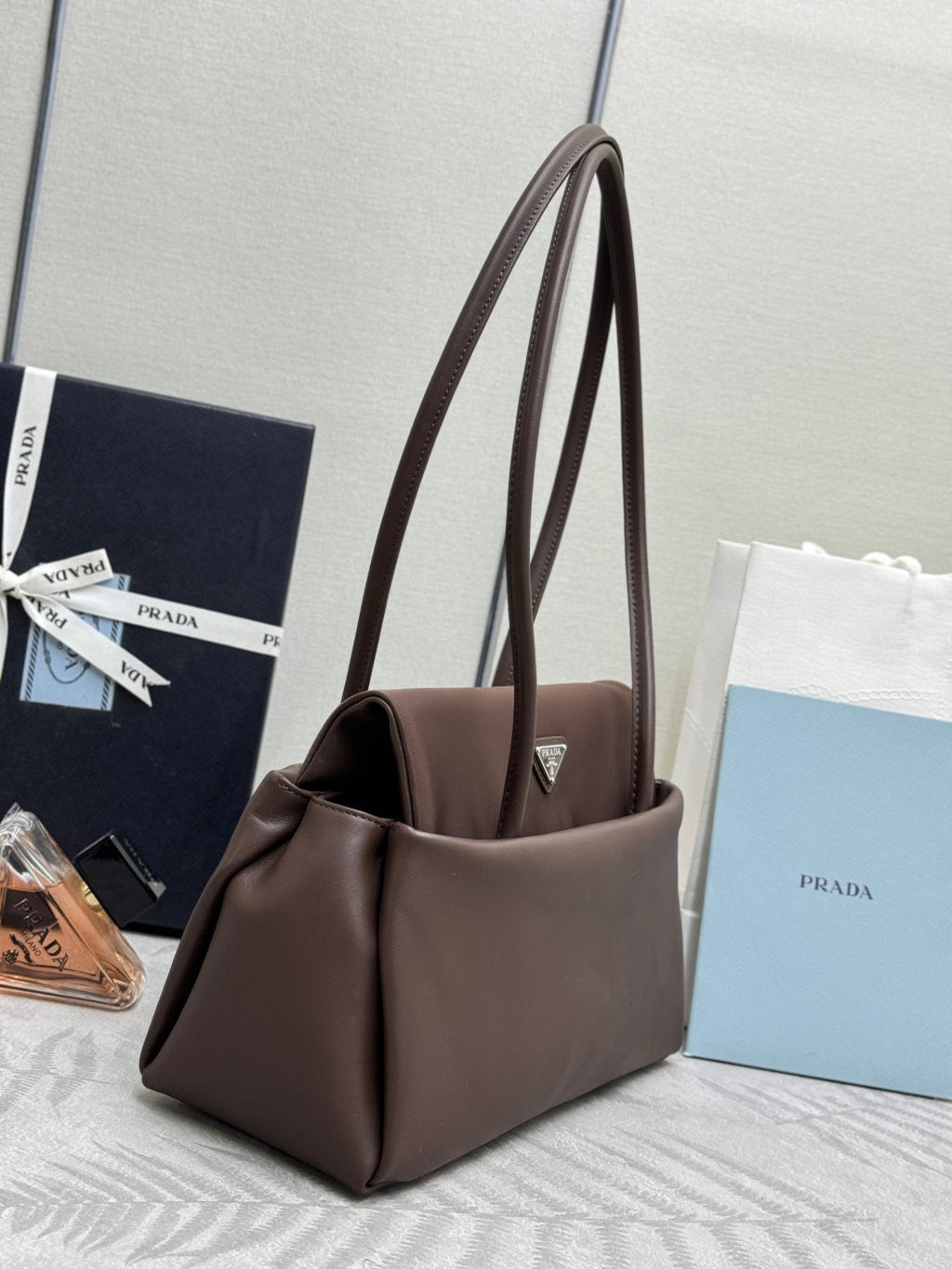 PRADA 26S  BONNIE HANDBAG 28 IN BROWN CALFSKIN