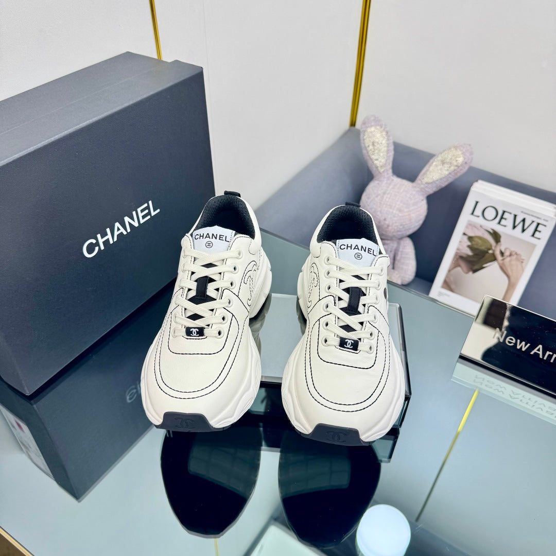 TRAINERS SNEAKER IN WHITE CALFSKIN WITH STICKER 238626