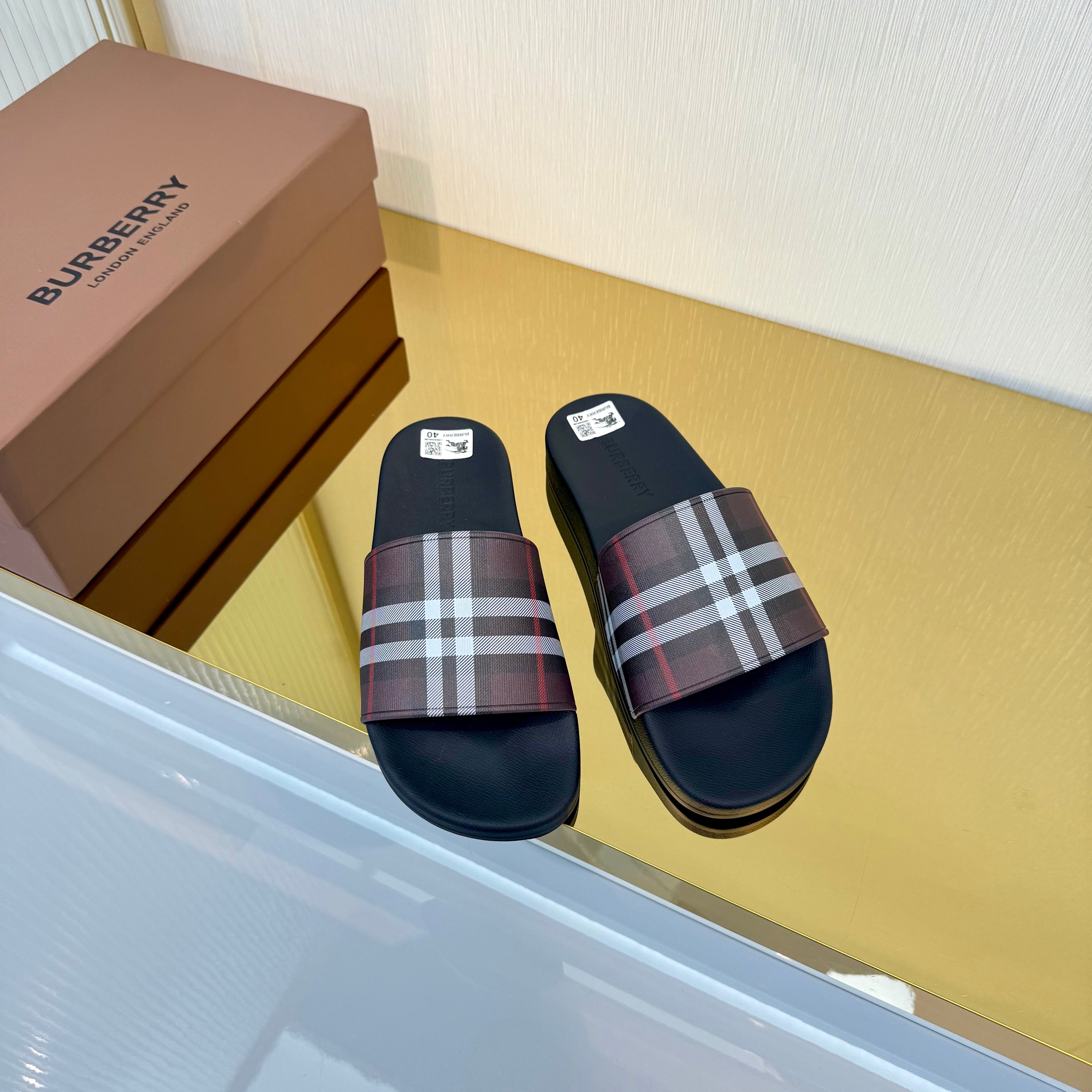 BURBERRY 26S SLIDES SANDAL IN DARK BROWN AND BLACK CALFSKIN
