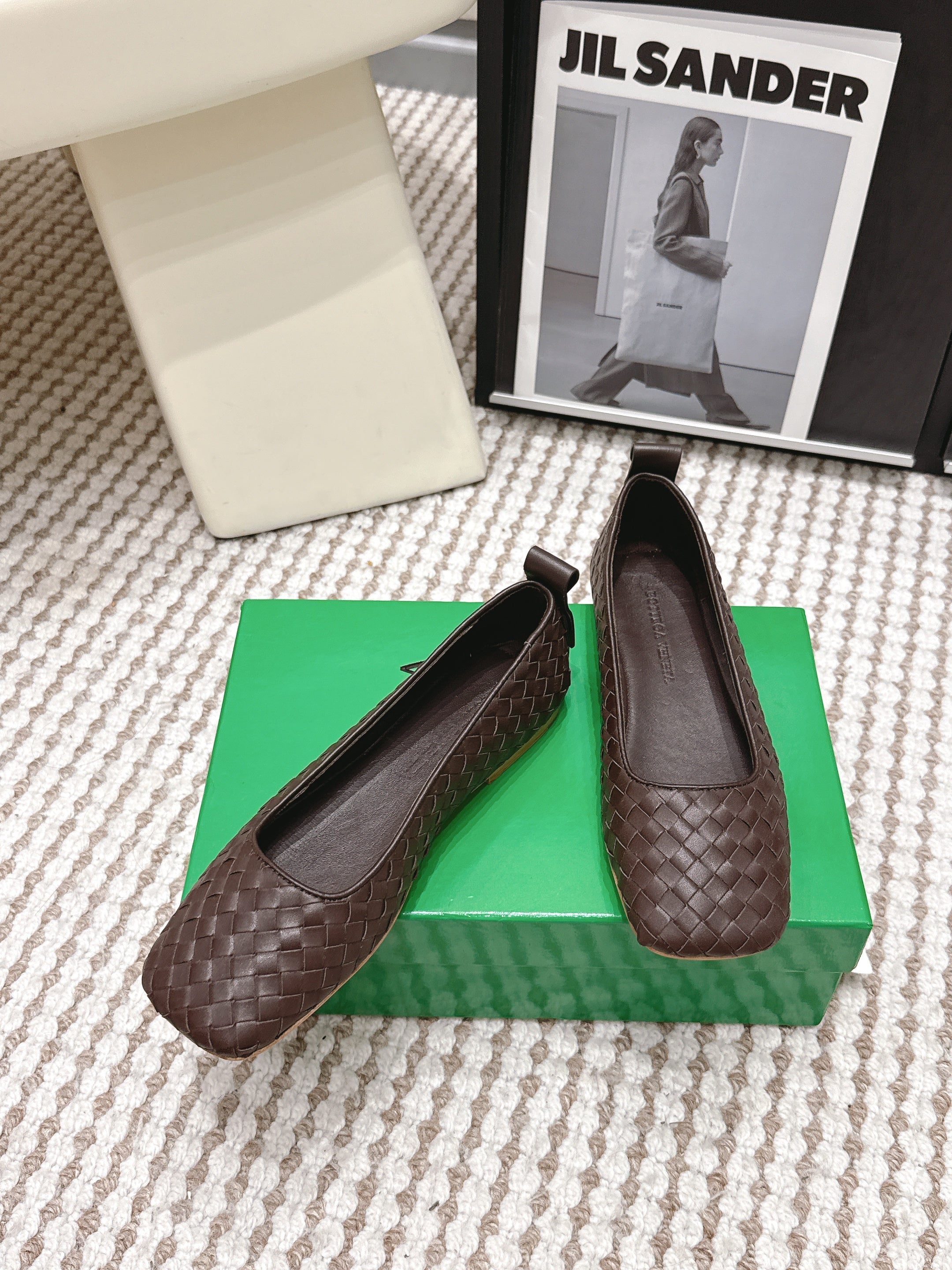 BOTTEGA VENETA 26S SQUARE-TOE FLATS IN DARK BROWN TECHNICAL WOVEN LAMBSKIN
