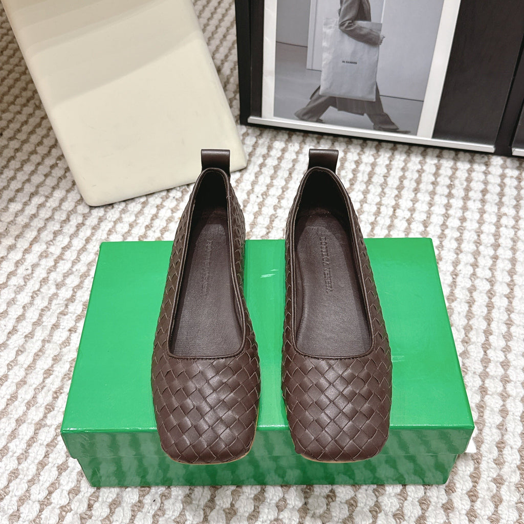 BOTTEGA VENETA 26S SQUARE-TOE FLATS IN DARK BROWN TECHNICAL WOVEN LAMBSKIN
