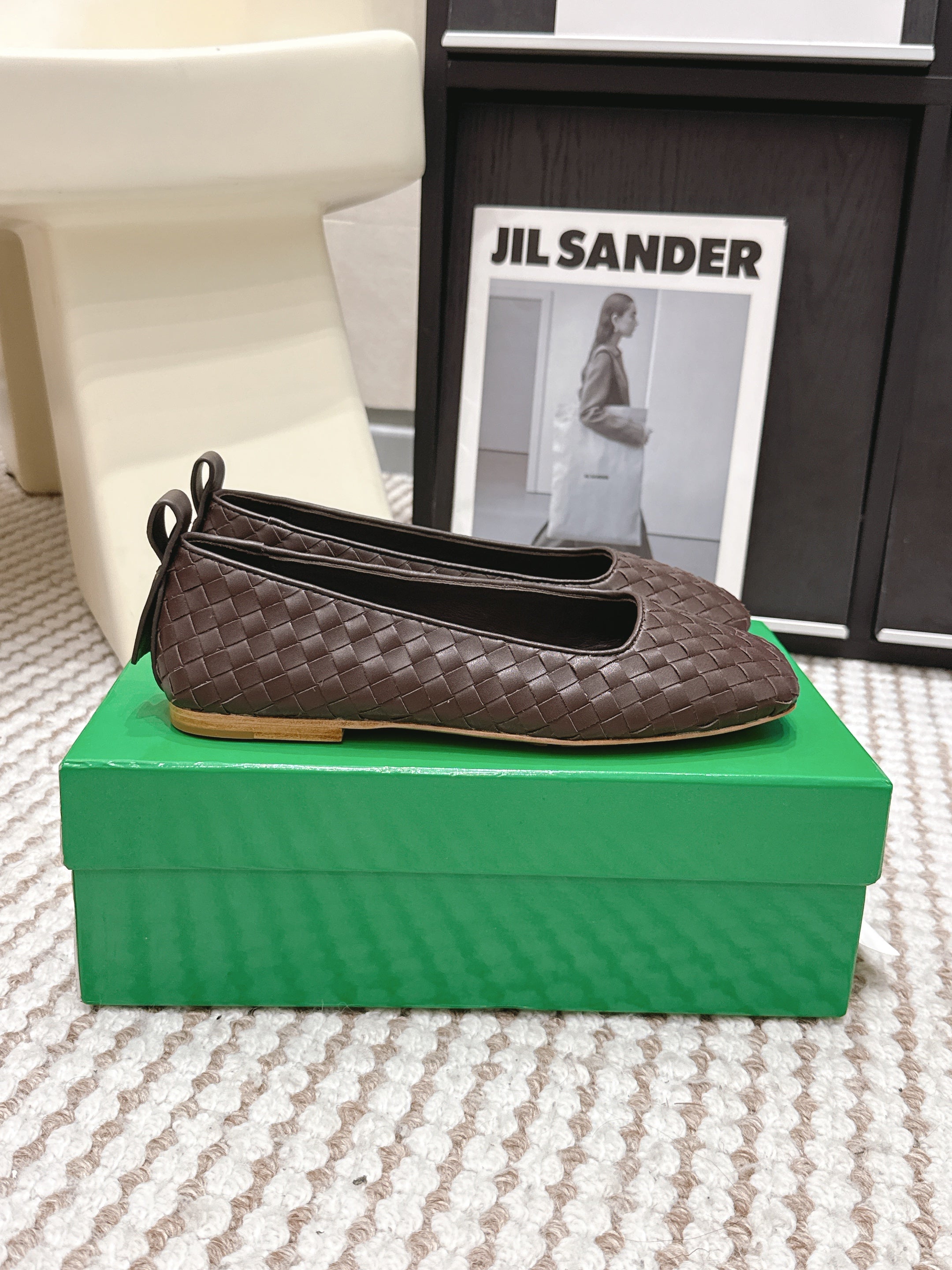 BOTTEGA VENETA 26S SQUARE-TOE FLATS IN DARK BROWN TECHNICAL WOVEN LAMBSKIN