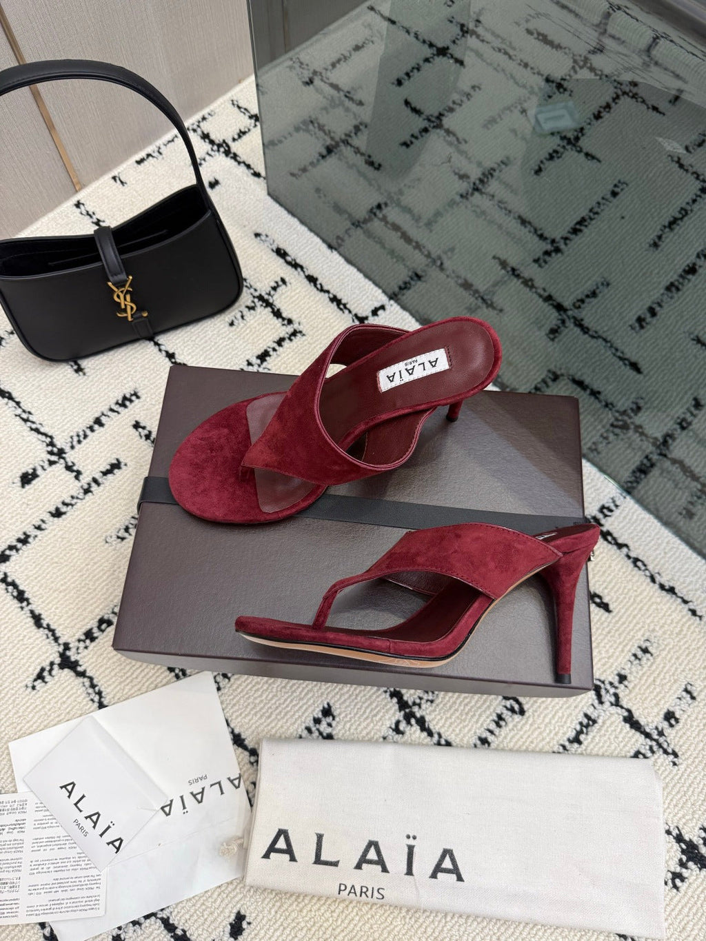 ALAIA 26S HEELED THONG MULE SANDALS IN BURGUNDY SUEDE