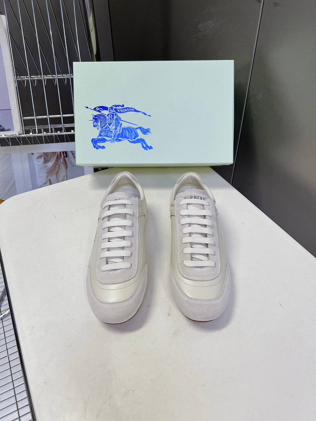 BURBERRY 26S LOW TOP SNEAKERS IN IVORY WHITE CALFSKIN AND SUEDE