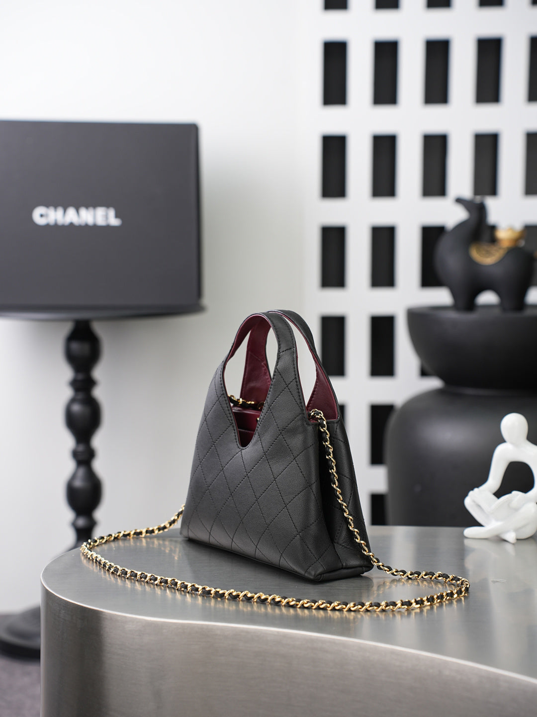 CHANEL 26S SHOPPING BAG MEDIUM 23 IN BLACK LAMBSKIN GOLD HARDWARE