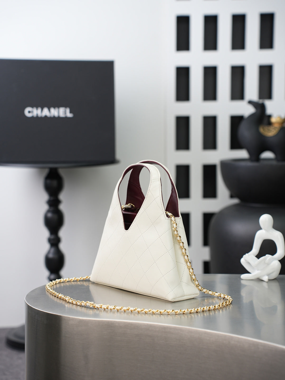 CHANEL 26S SHOPPING BAG MEDIUM 23 IN IVORY WHITE LAMBSKIN GOLD HARDWARE