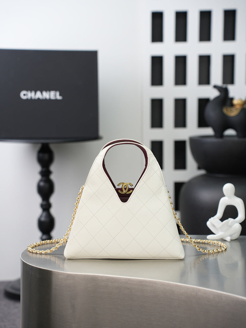 CHANEL 26S SHOPPING BAG MEDIUM 23 IN IVORY WHITE LAMBSKIN GOLD HARDWARE