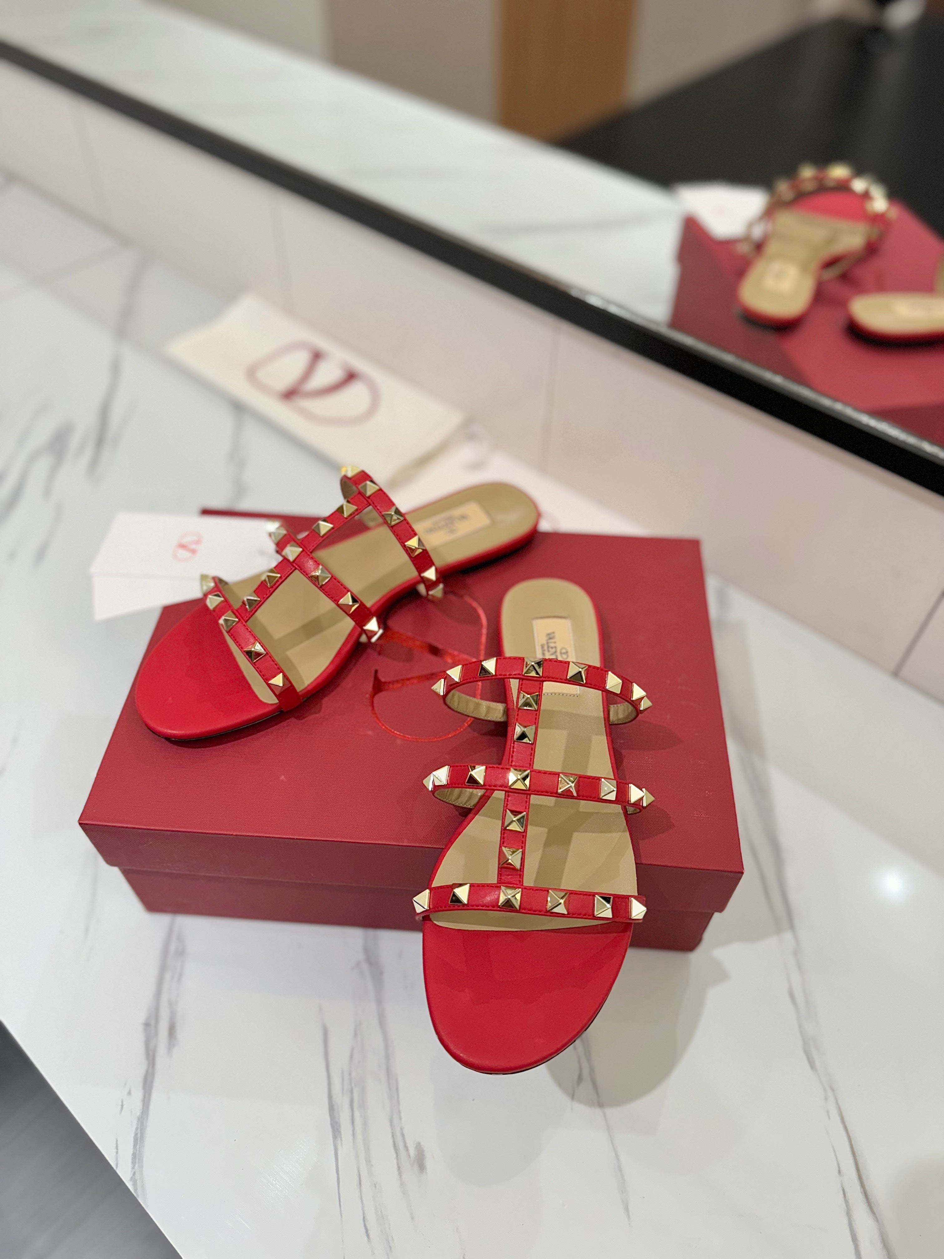 VALENTINO 26S SANDALS IN RED CALFSKIN WITH GOLD STUDS